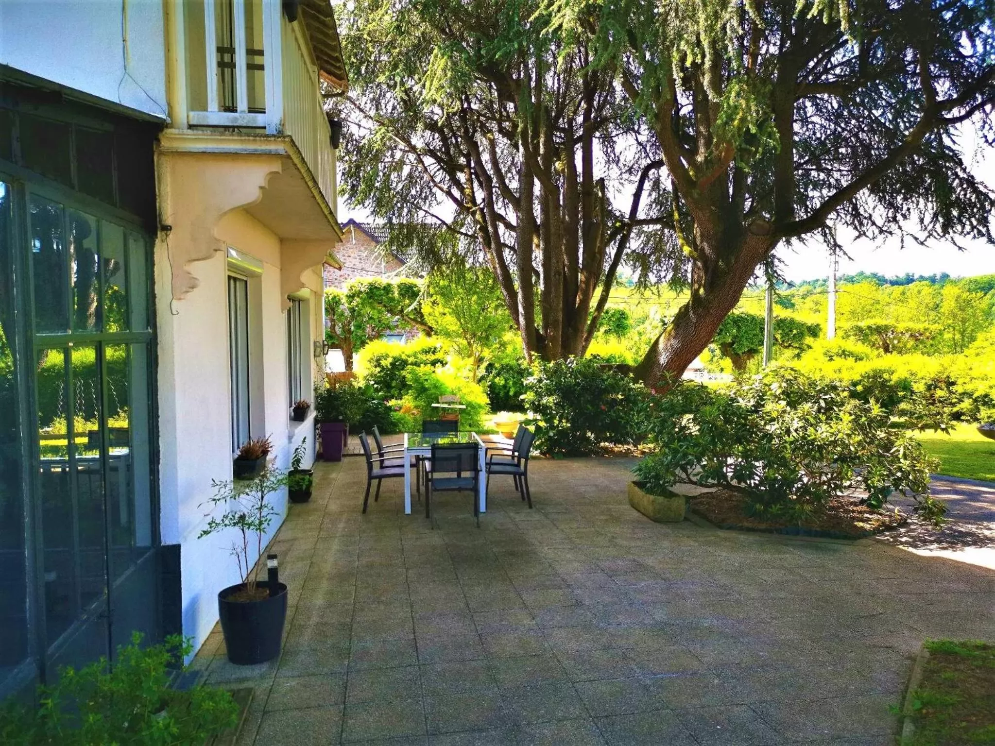 Property building in Chambres d'hôtes La Maison Blanche