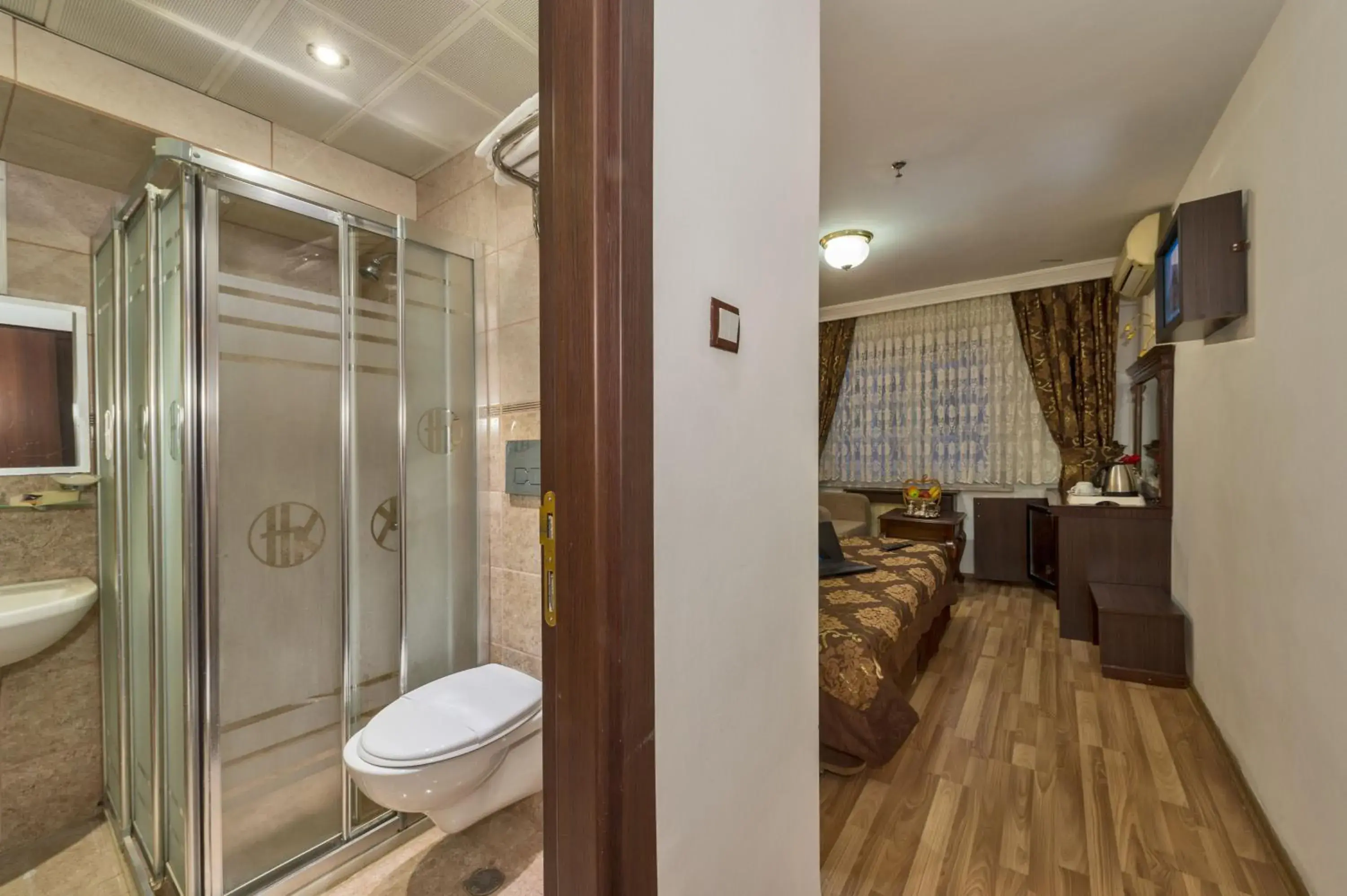 Decorative detail, Bathroom in Kuran Hotel International
