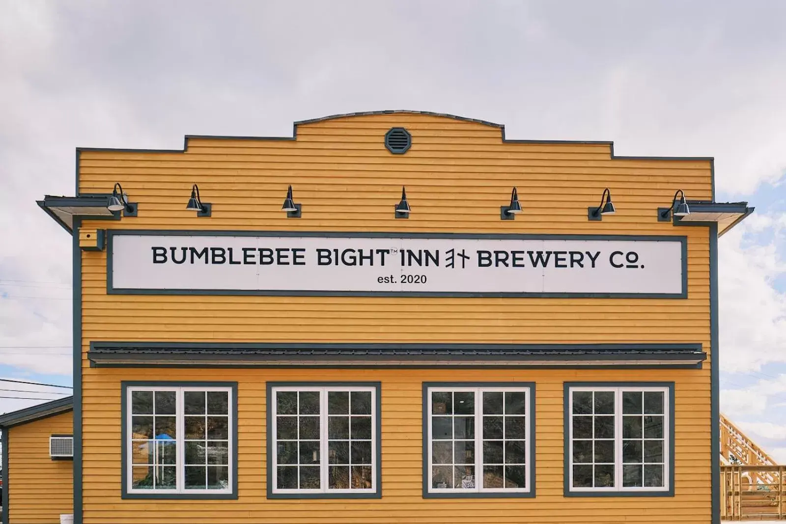 Bumblebee Bight Inn