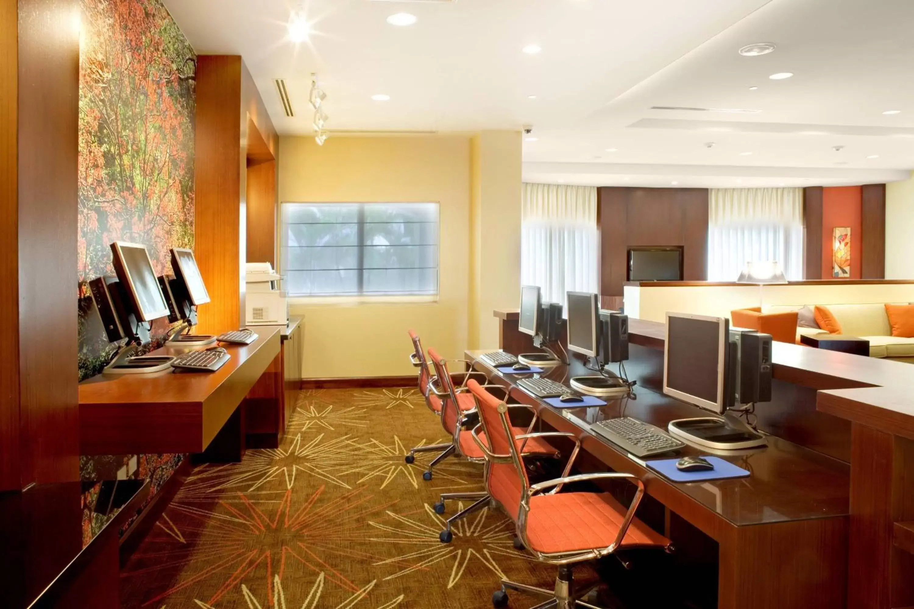 Business facilities in Courtyard by Marriott Port of Spain