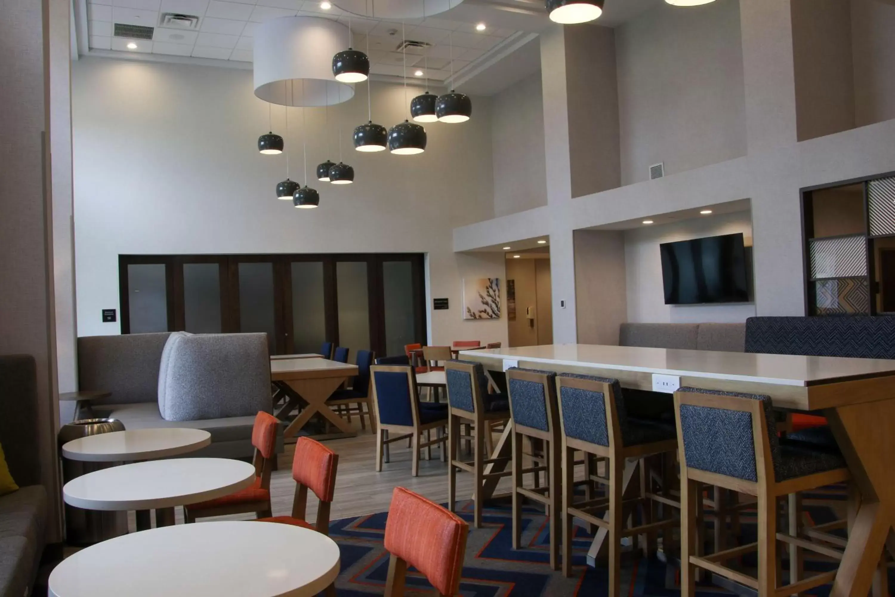 Dining area, Lounge/Bar in Hampton Inn & Suites Olean, Ny