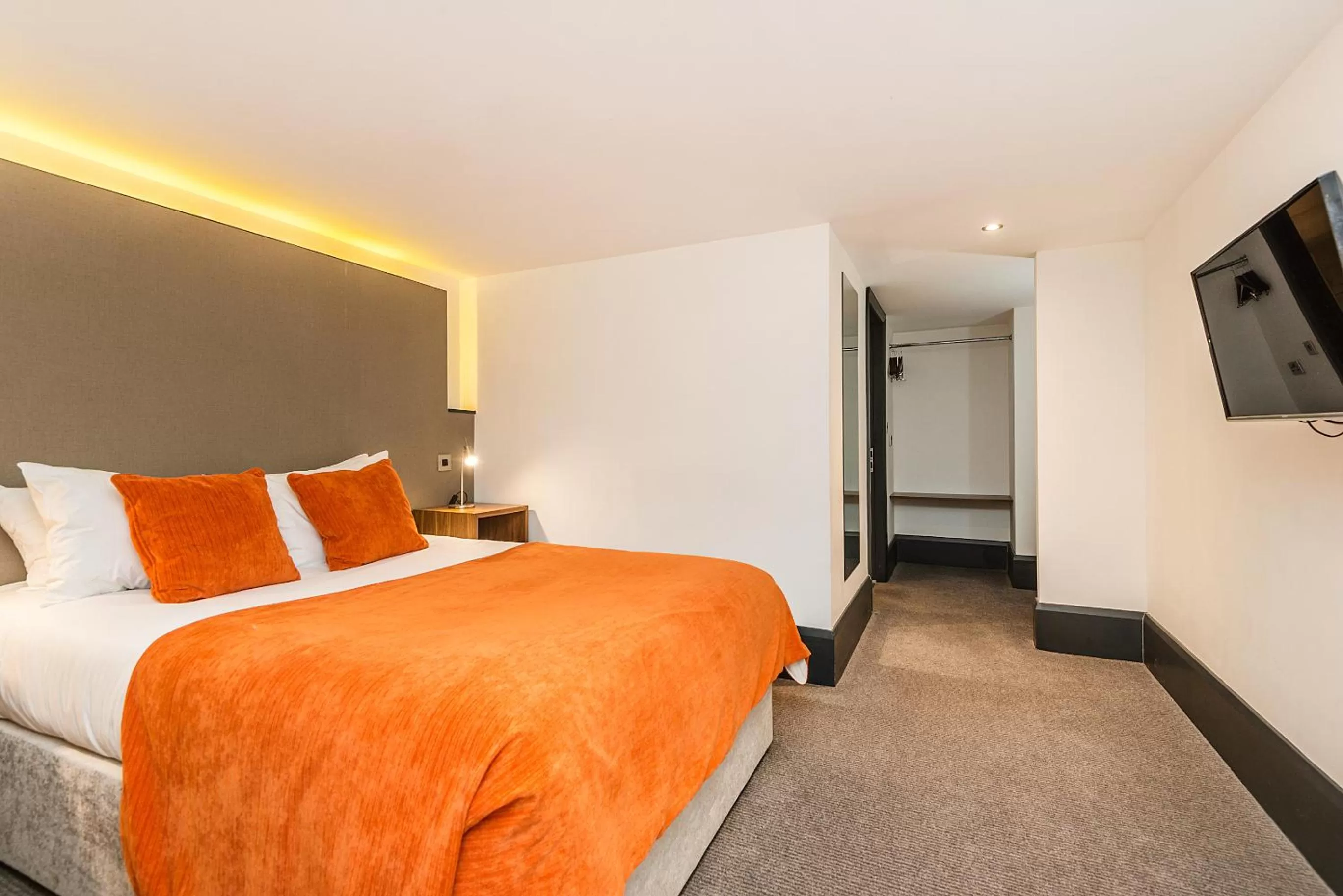 Large Double Room - Mezzanine Room in The Ainscow Hotel, BW Premier Collection