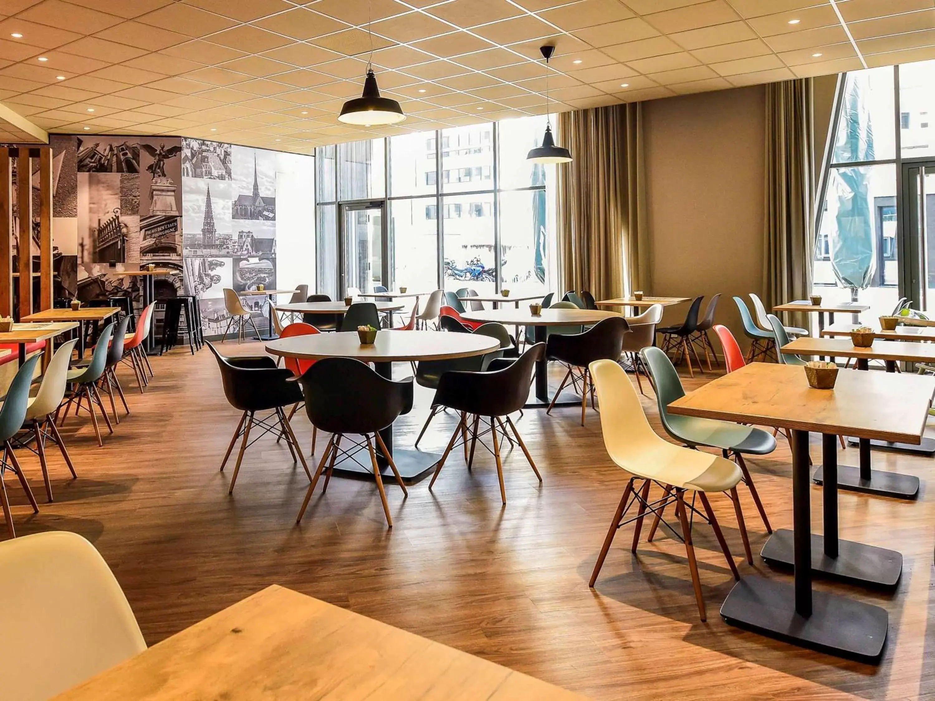 Restaurant/Places to Eat in Hotel ibis Dijon Centre Clemenceau
