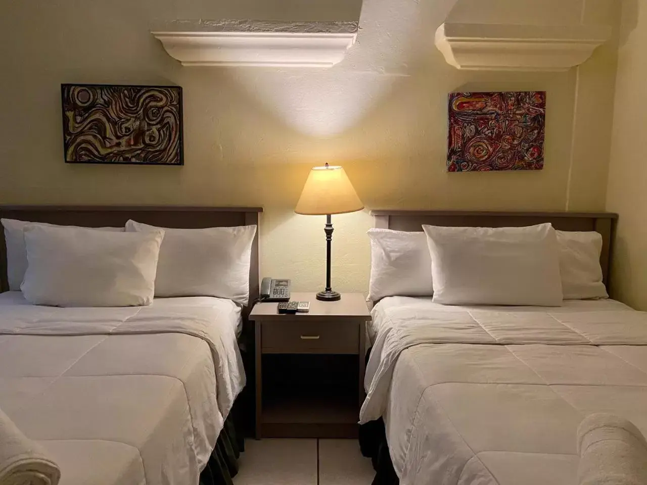 Bed in Morrison Hotel de la Escalon