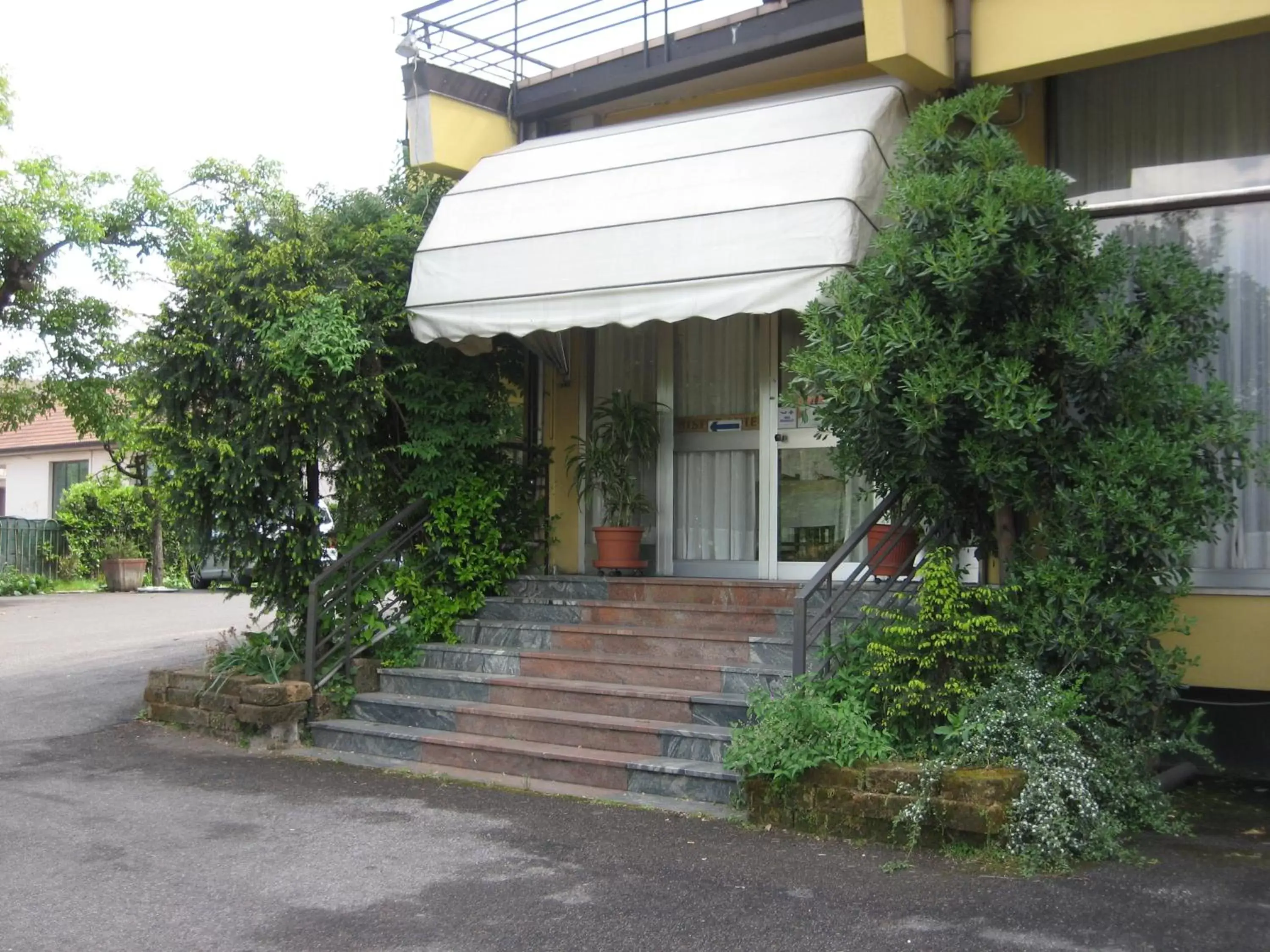 Garden, Property Building in Hotel Marchina
