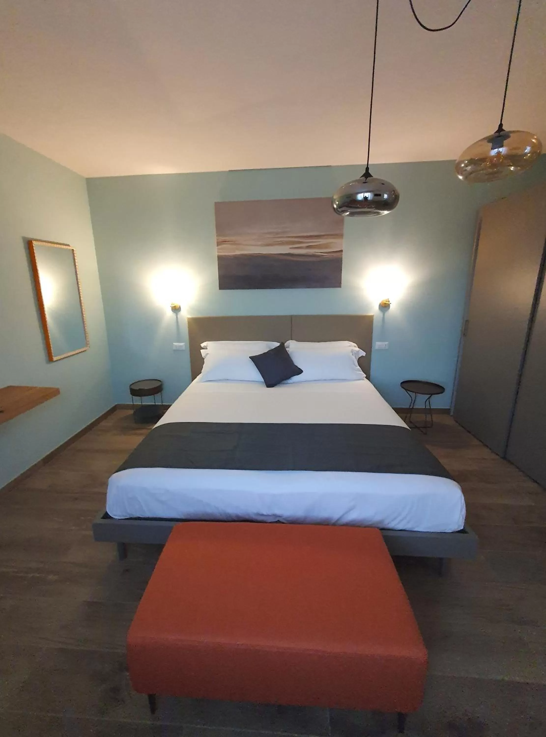 Photo of the whole room, Bed in La Lampara