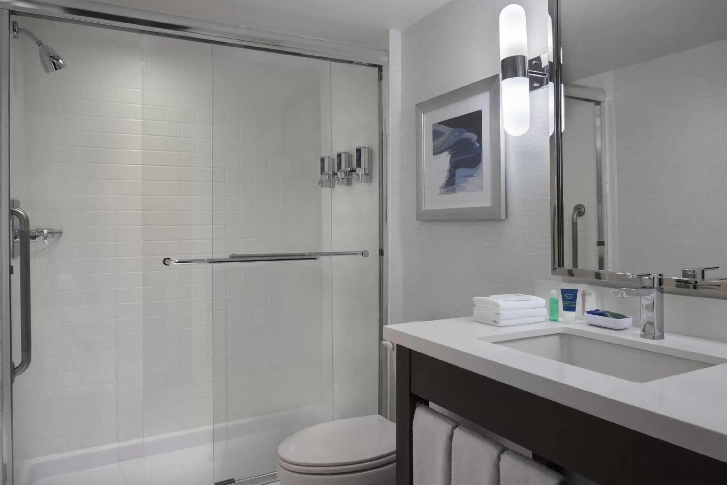 Bathroom in Four Points by Sheraton Hotel & Conference Centre Gatineau-Ottawa