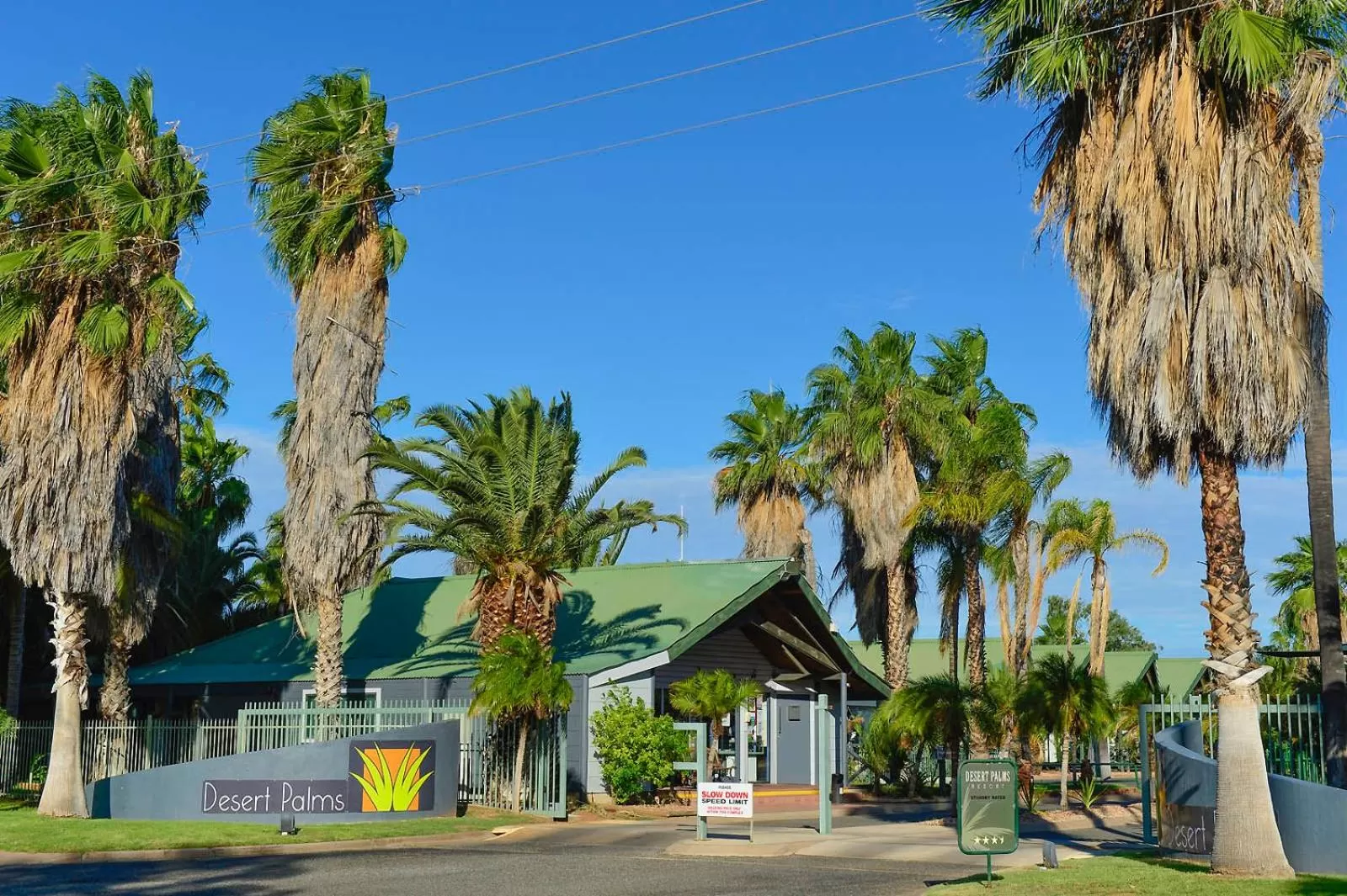 Facade/entrance in Desert Palms Alice Springs