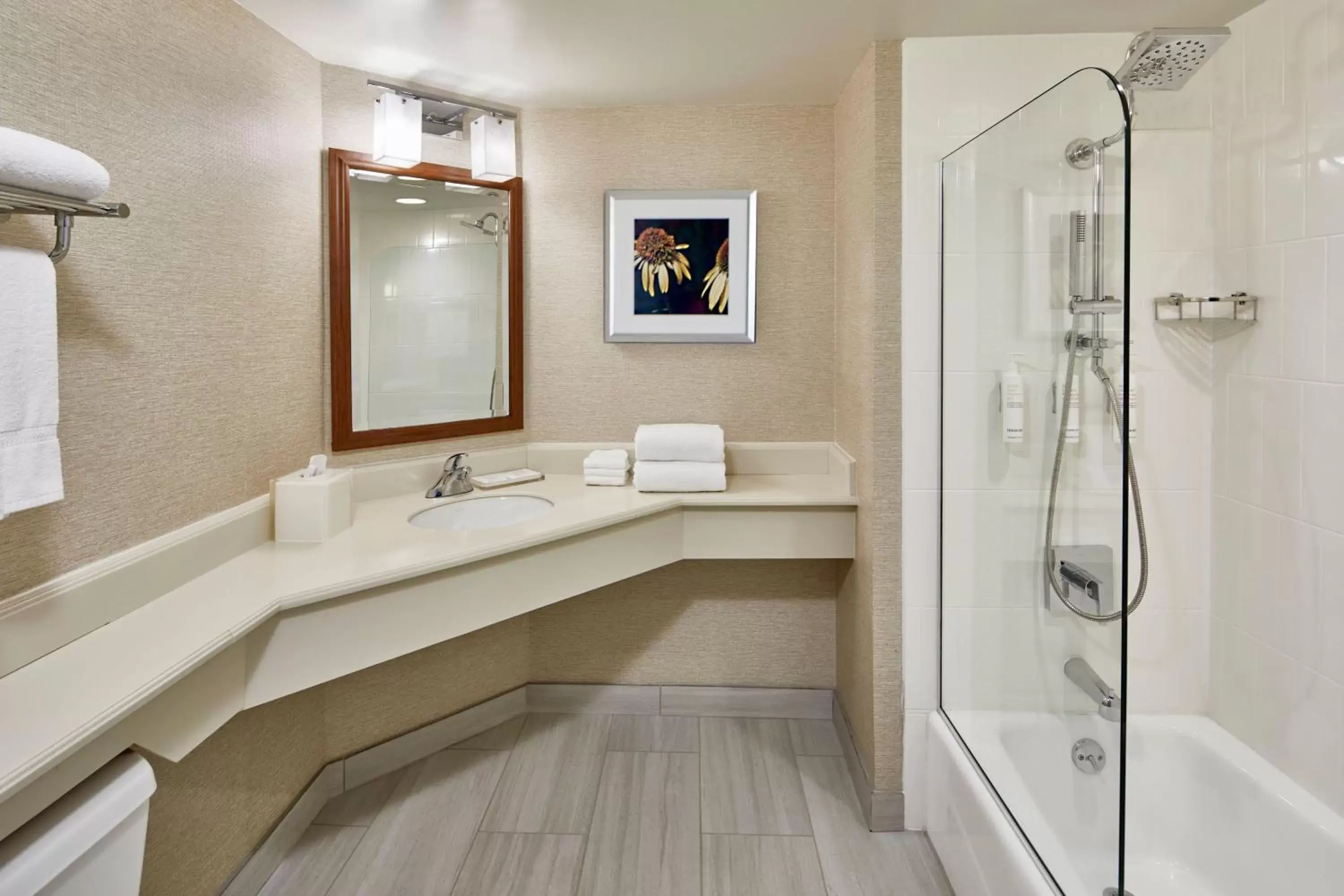 Bathroom in Atlanta Marriott Alpharetta
