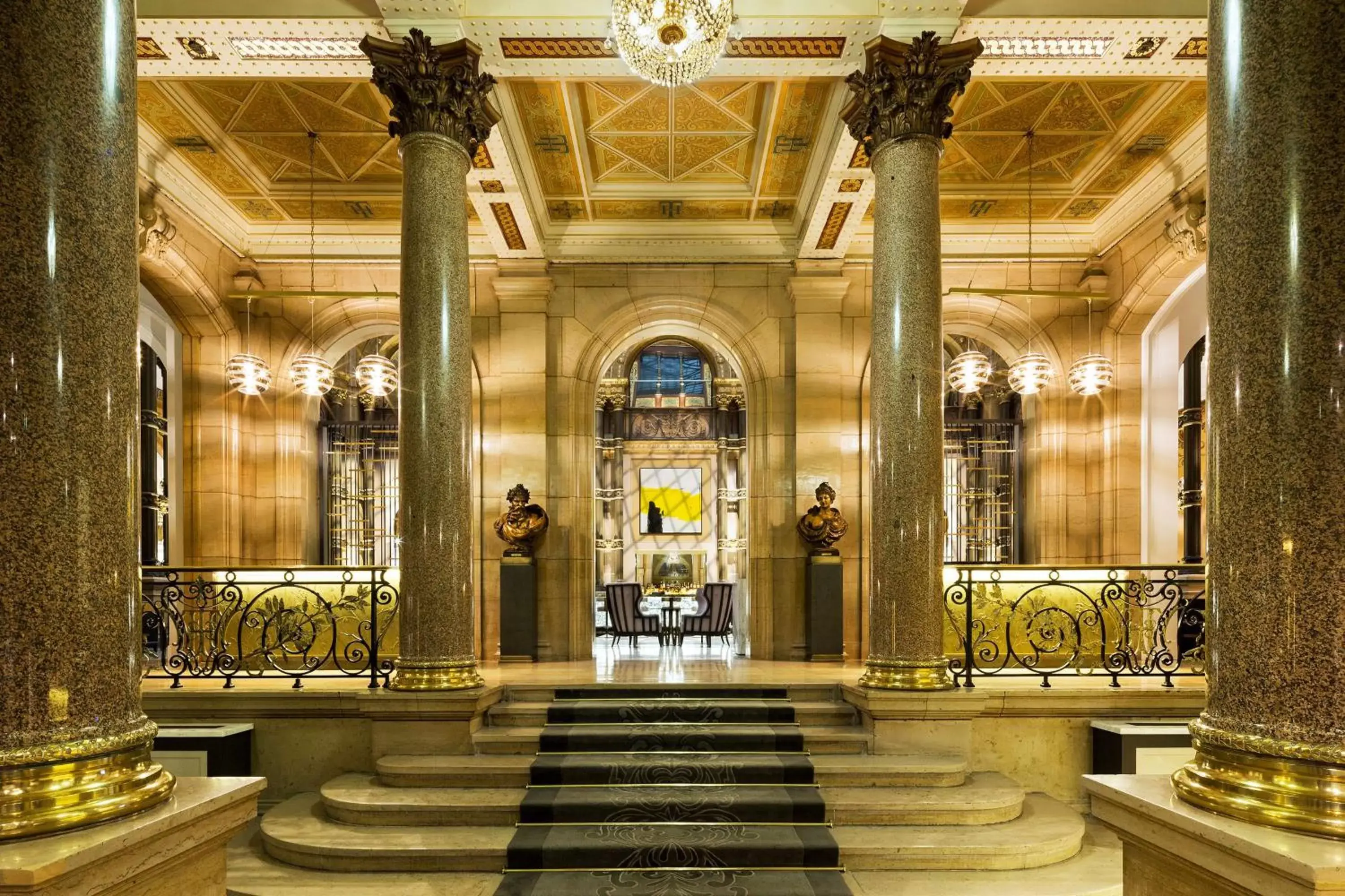 Lobby or reception in Hilton Paris Opera