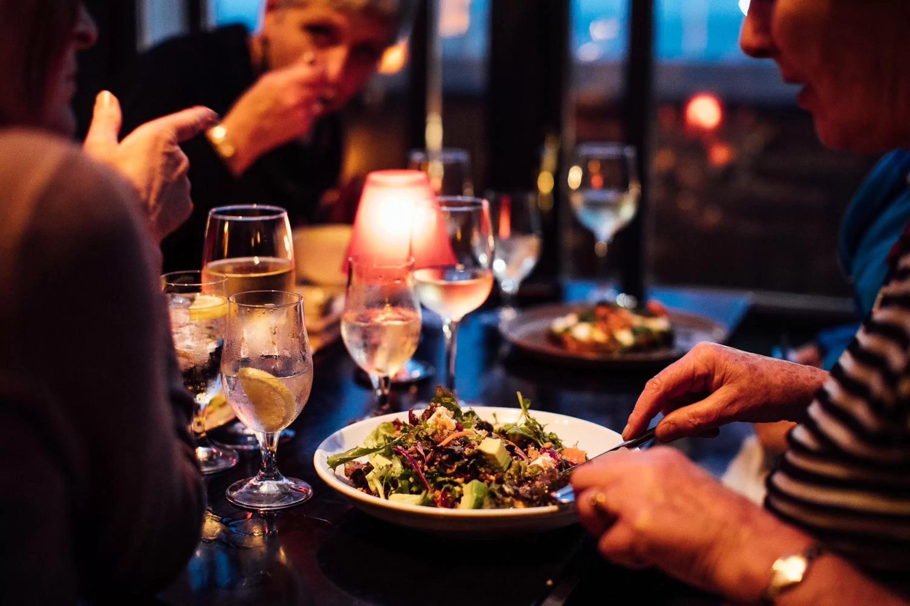 Restaurant/places to eat in The Martello Hotel