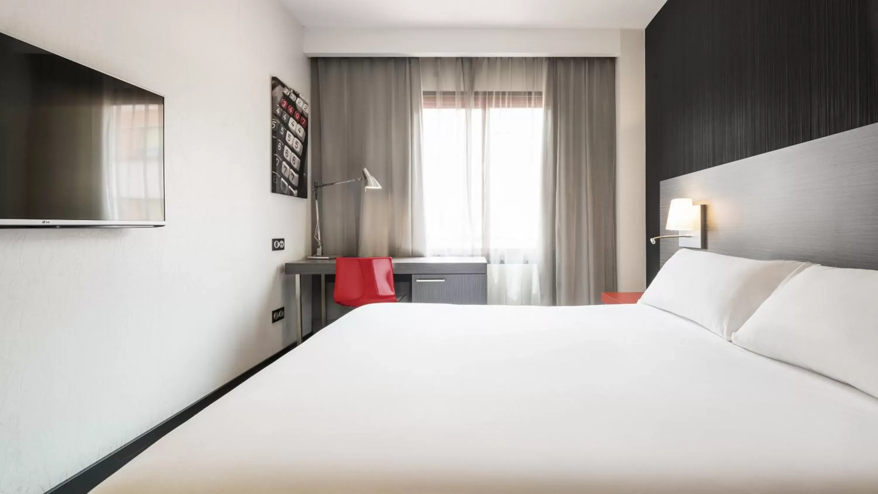 Standard Double or Twin Room in Ilunion Suites Madrid