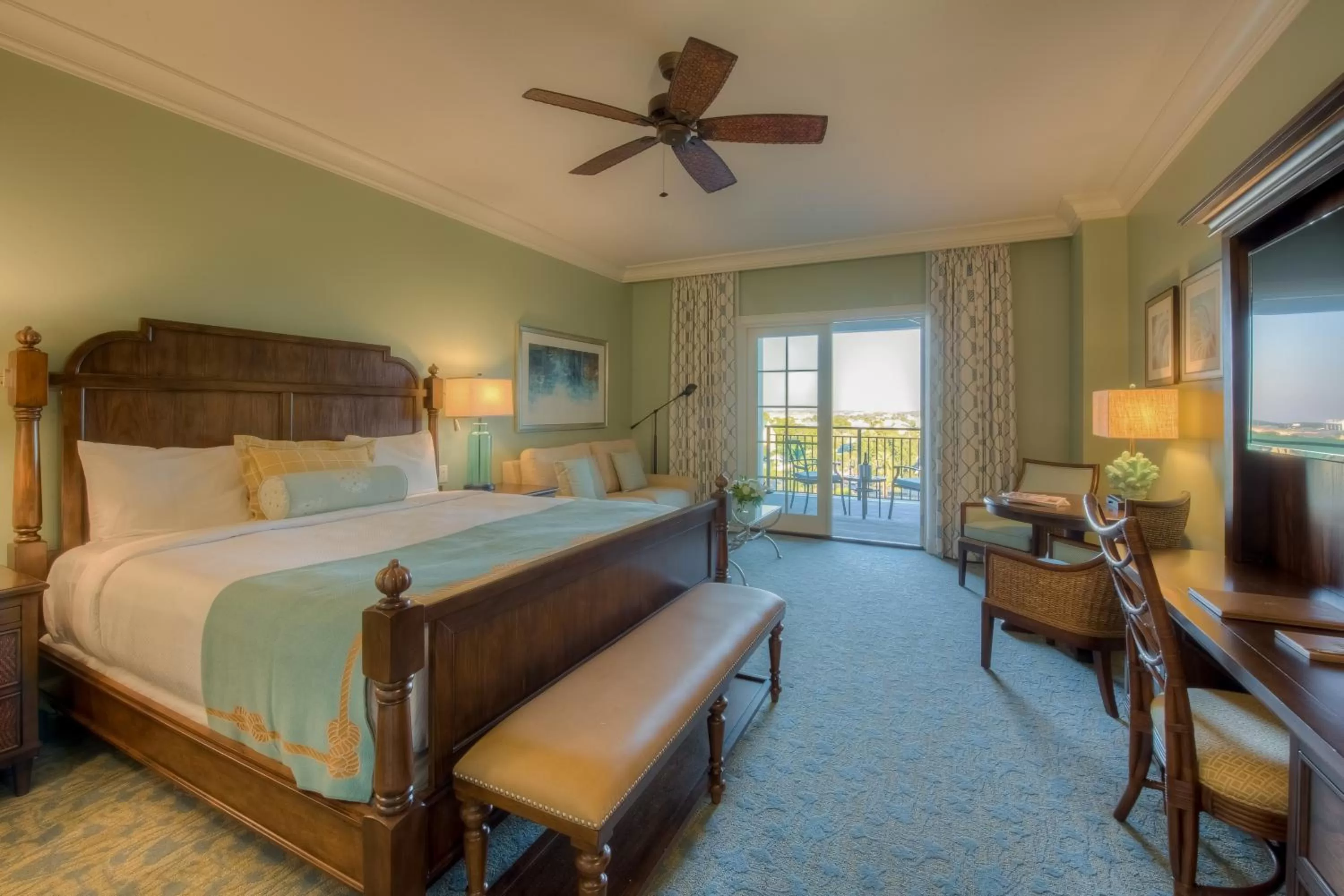 Seating area, Bed in Henderson Beach Resort