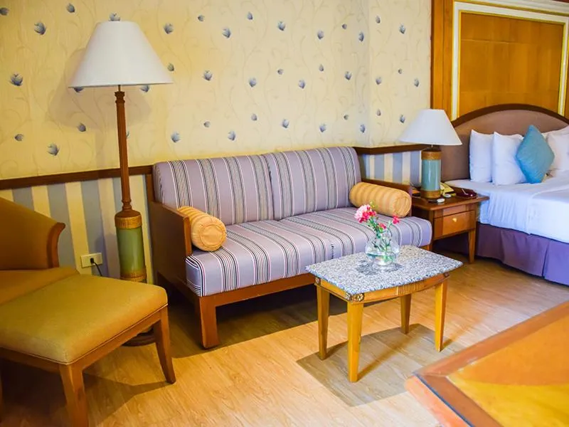 Seating area, Bed in Asia Pattaya Hotel