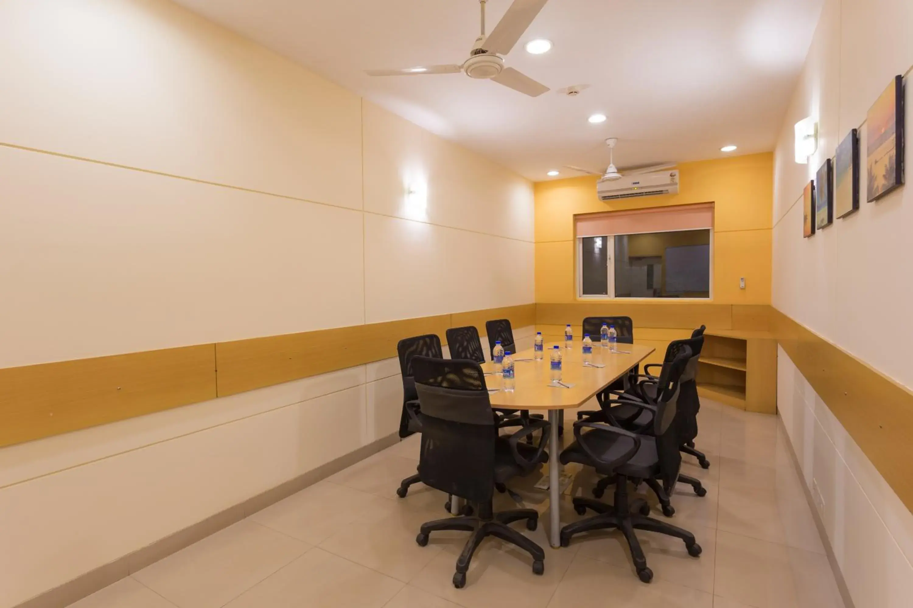 Meeting/conference room in Ginger Hotel Mangalore