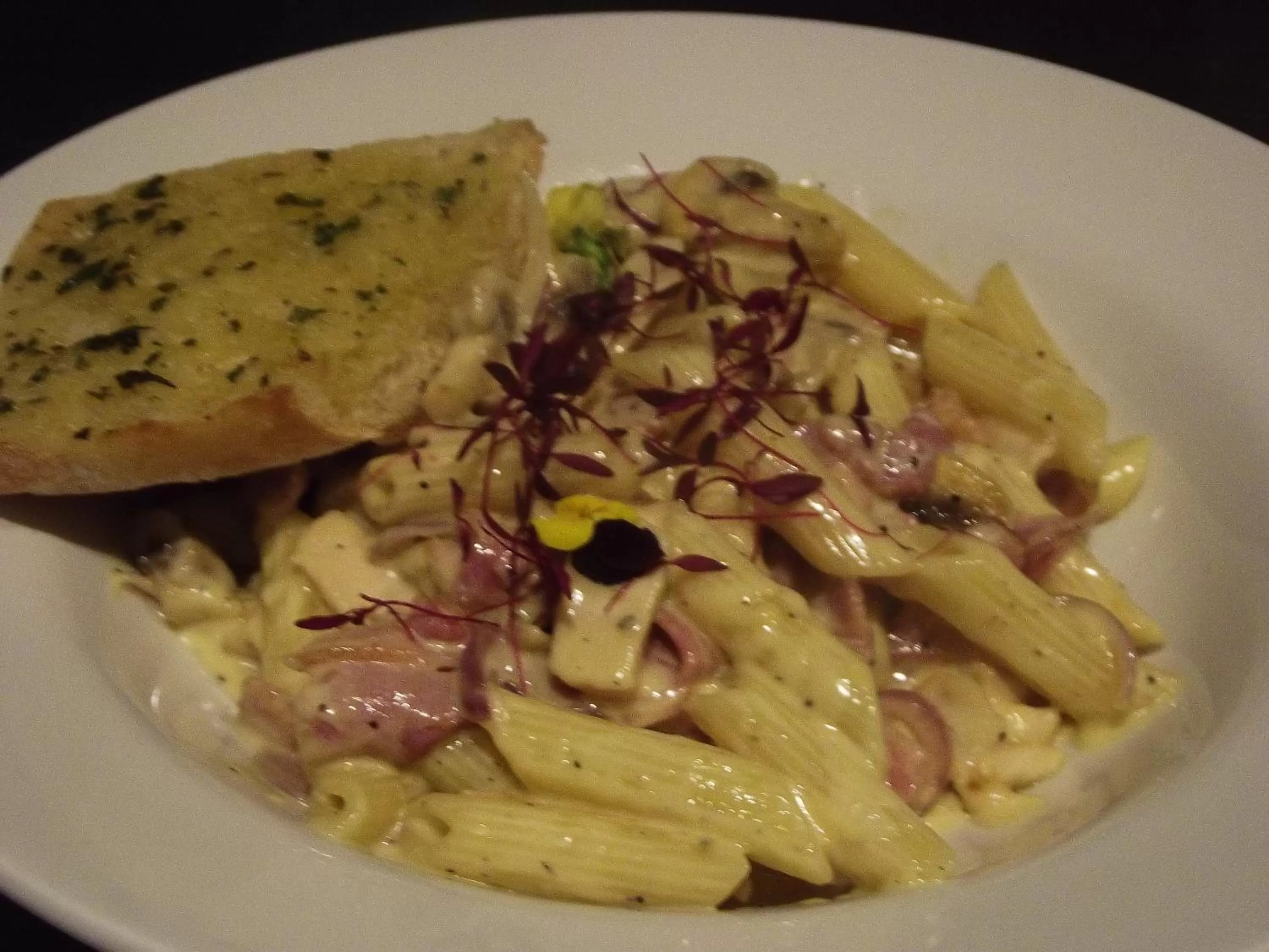 Restaurant/places to eat in Horizon Hotel