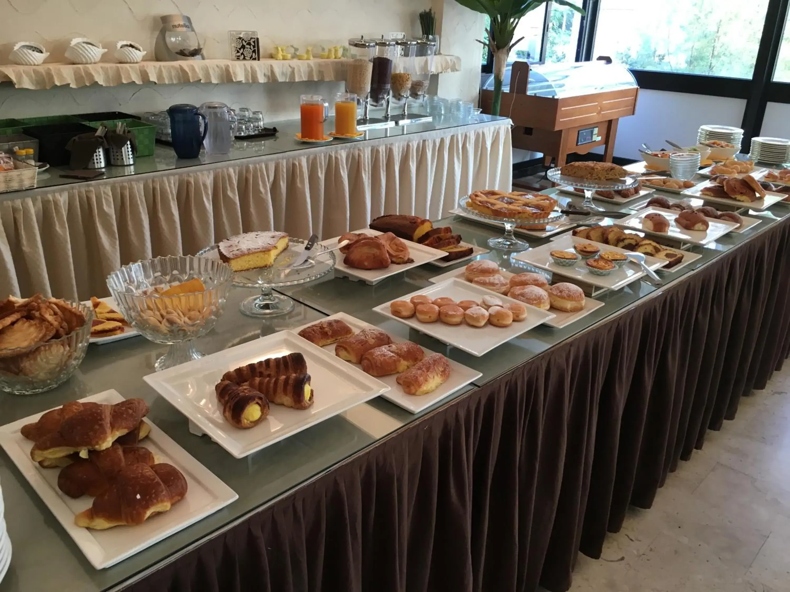 Buffet breakfast in Hotel Granada