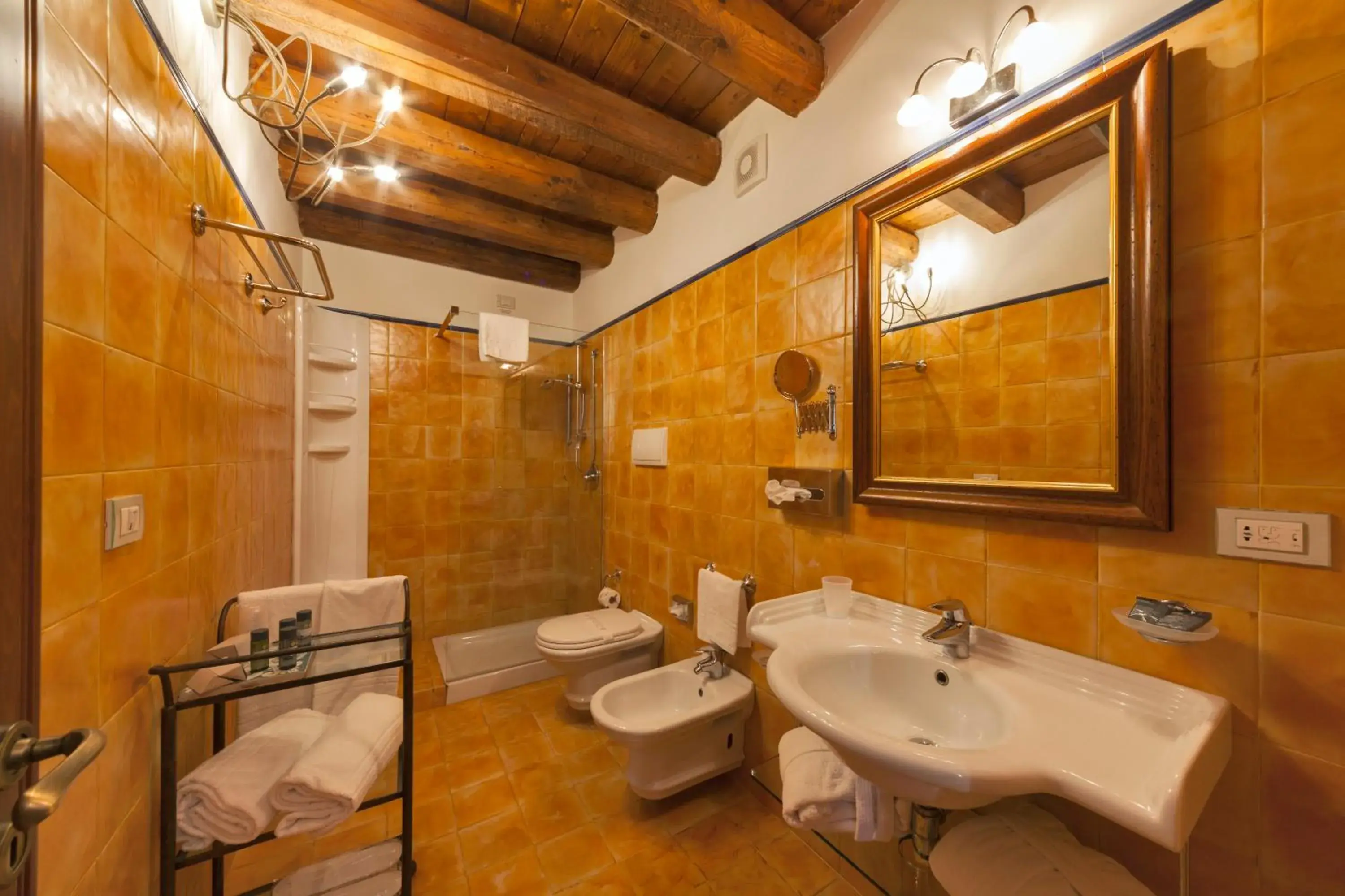 Bathroom in Hotel Caiammari