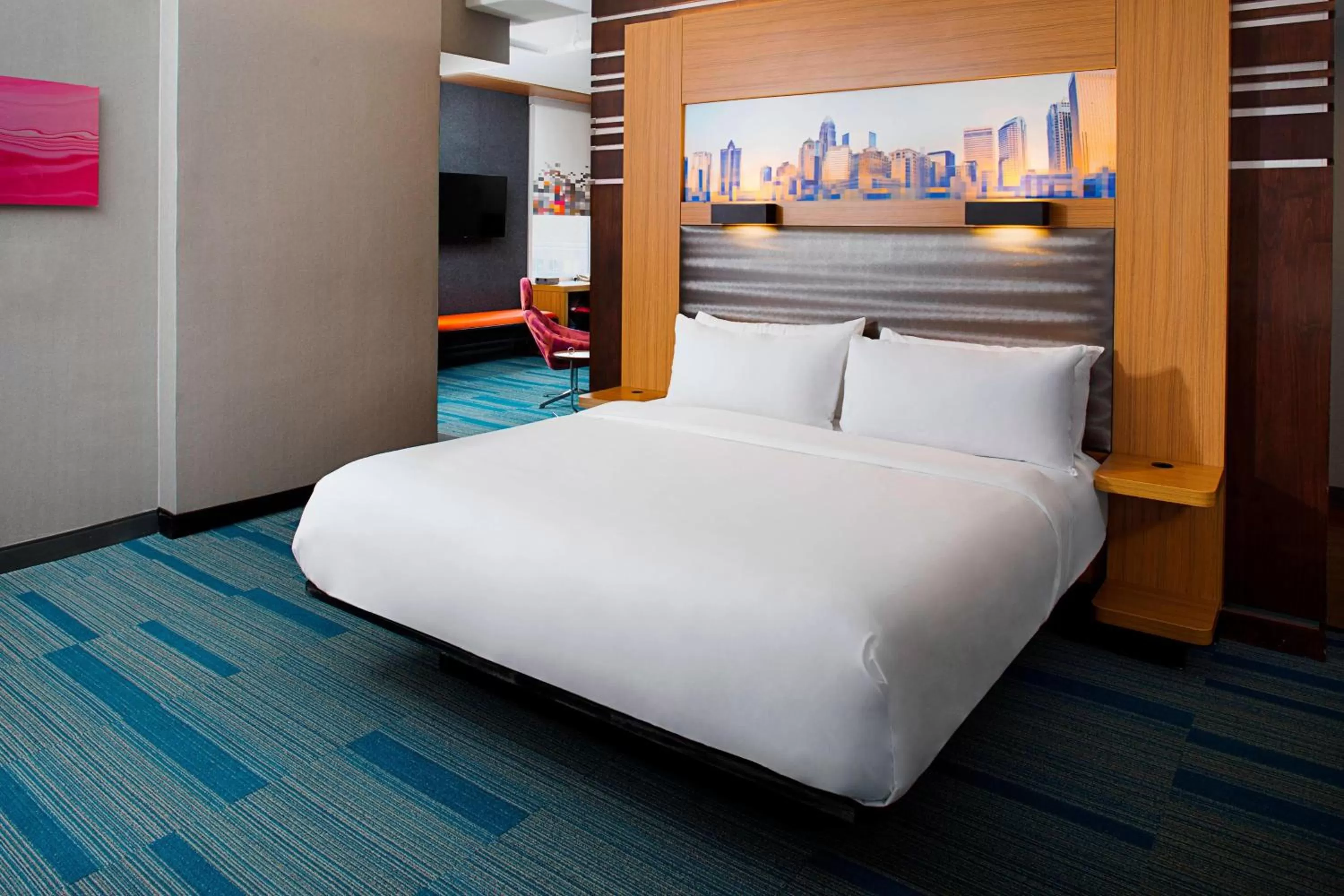 Bedroom, Bed in Aloft Charlotte City Center