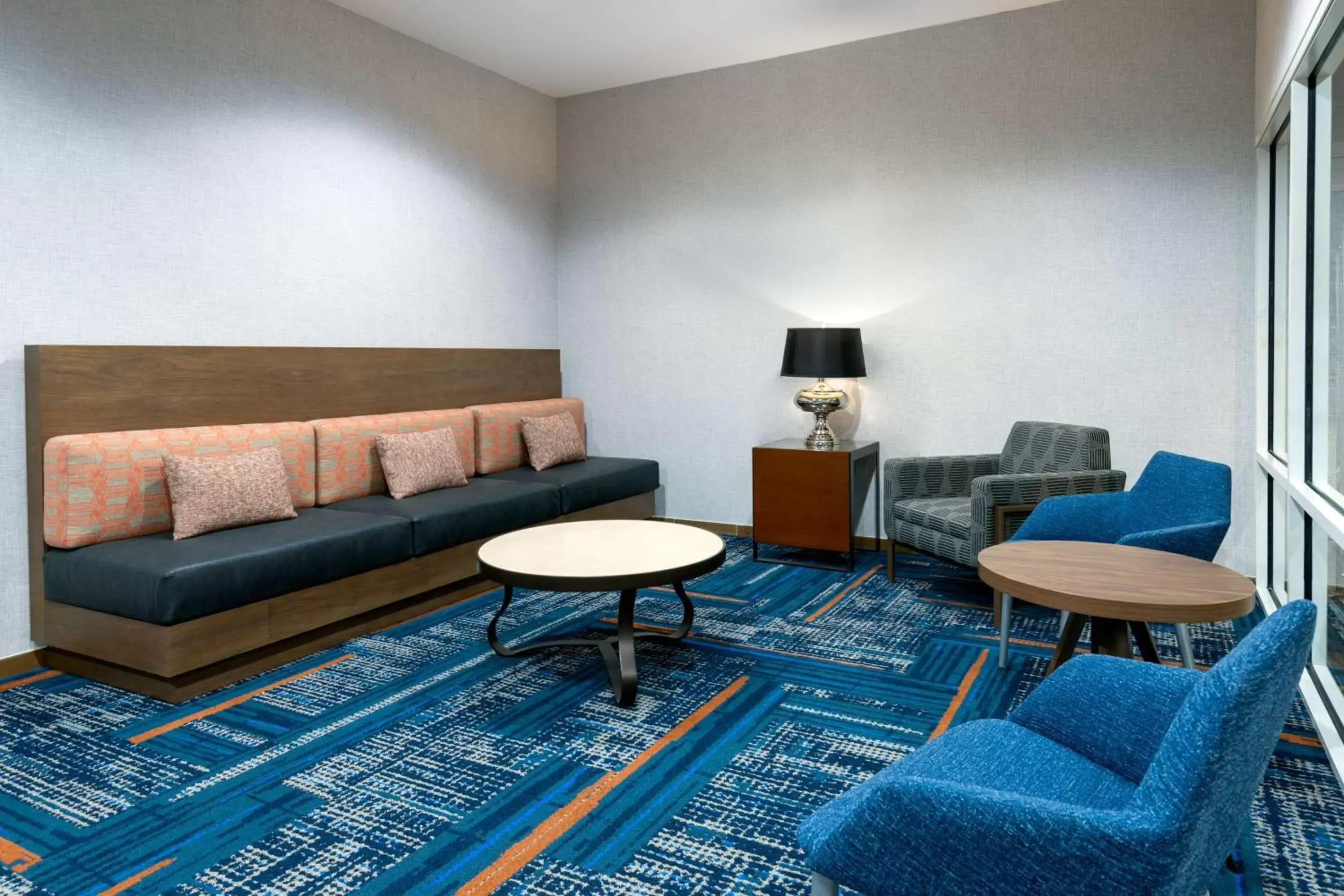 Lobby or reception, Seating Area in Hampton Inn Charlotte Uptown