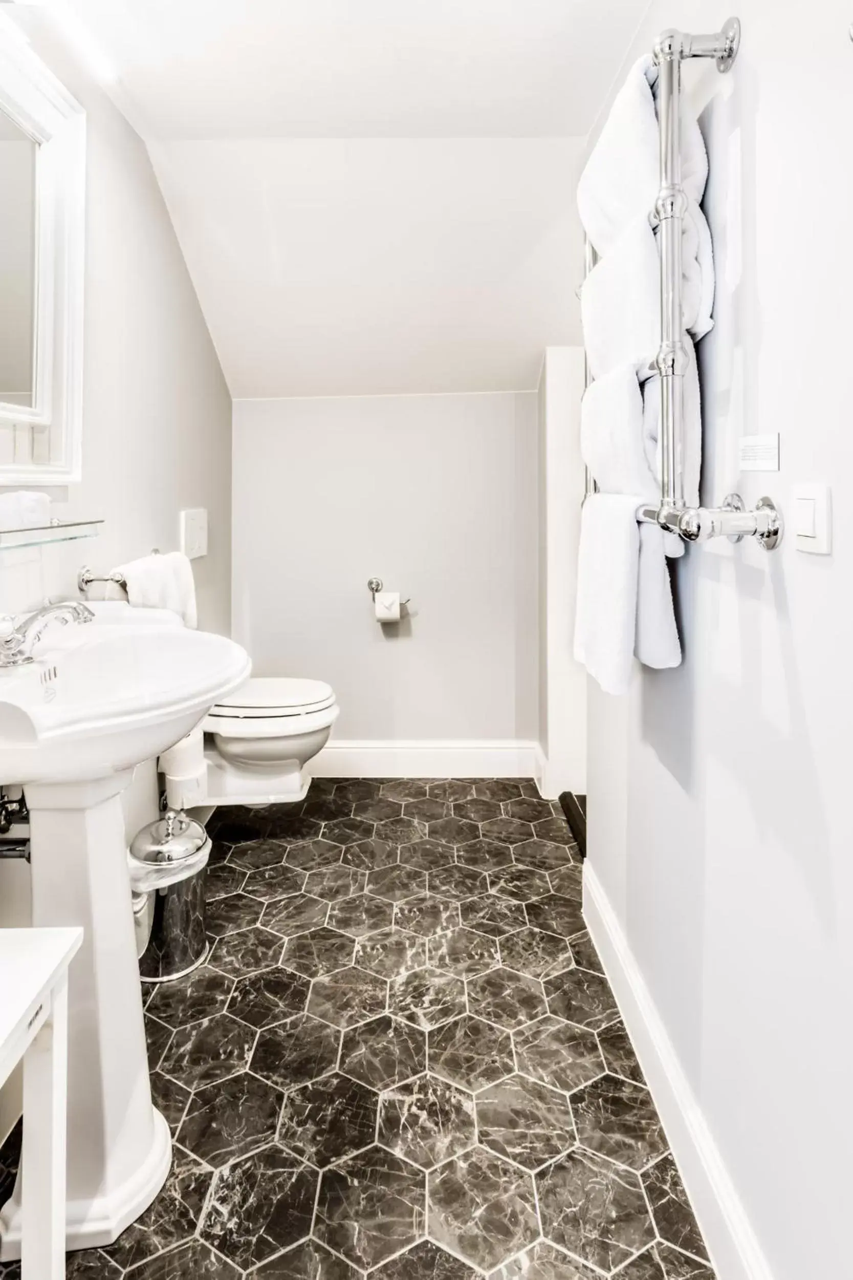 Bathroom in Boutique Hotel De Castillion - Small elegant family hotel