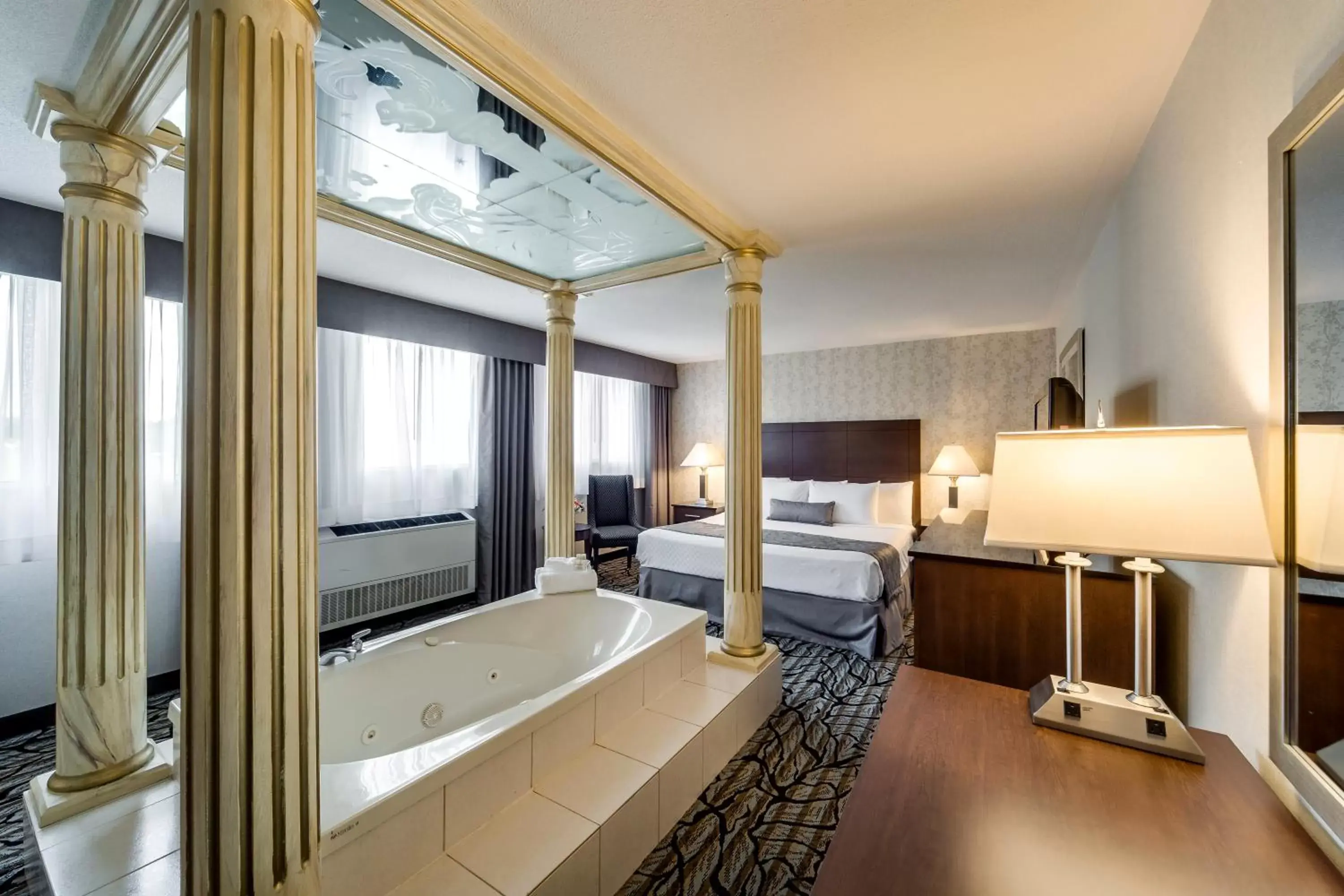 Bedroom in Monte Carlo Inn Oakville Suites
