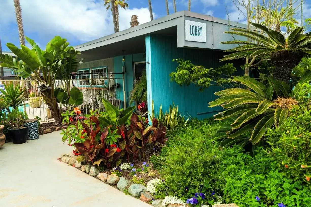 Facade/entrance, Property Building in Ocean Villa Inn