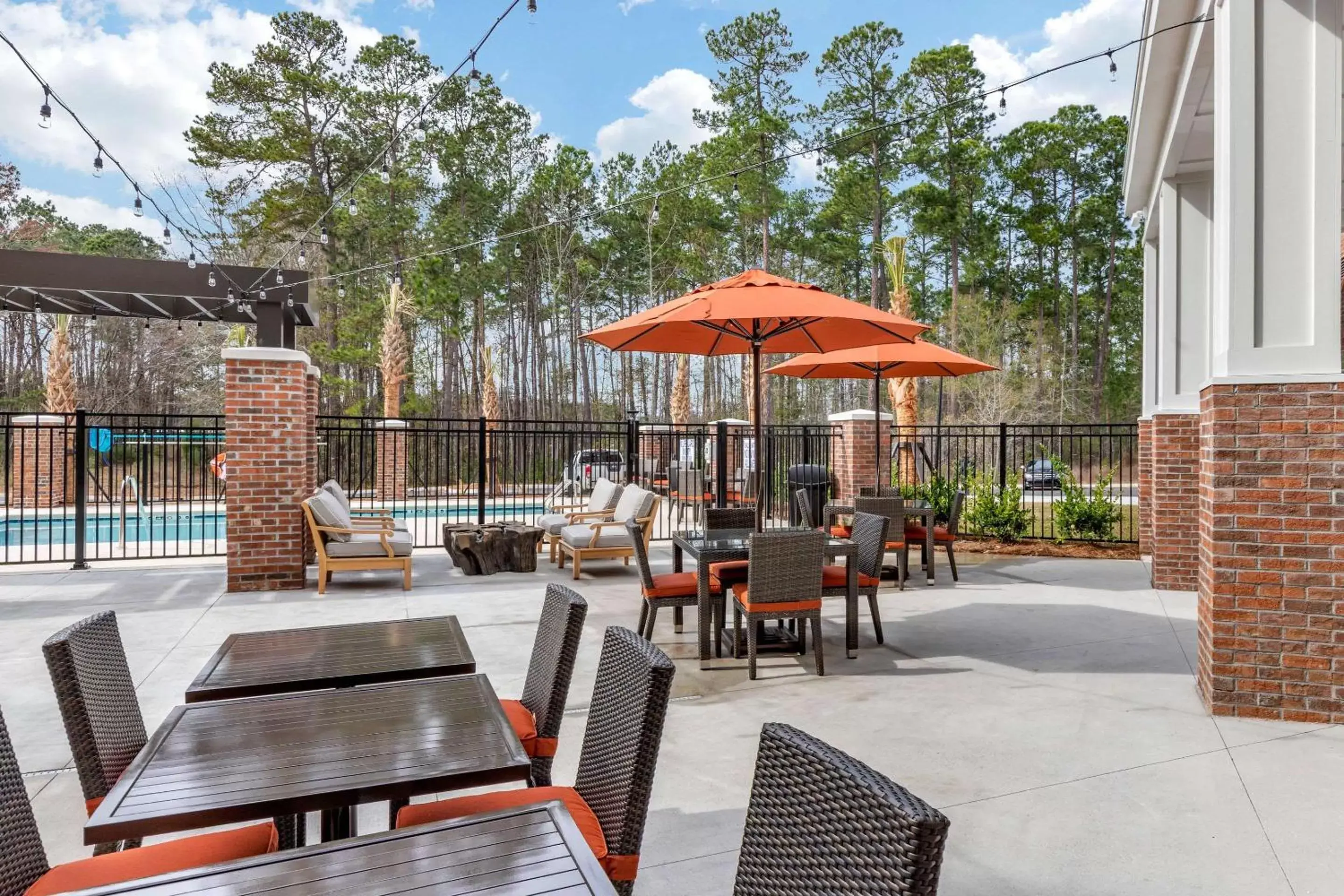 On site, Restaurant/Places to Eat in Cambria Hotel Summerville - Charleston