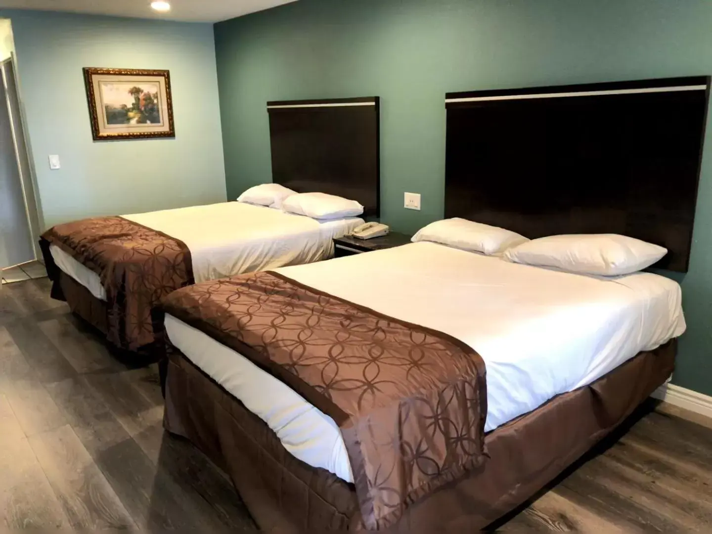 Bed in Calimesa Inn Bed in Calimesa Inn