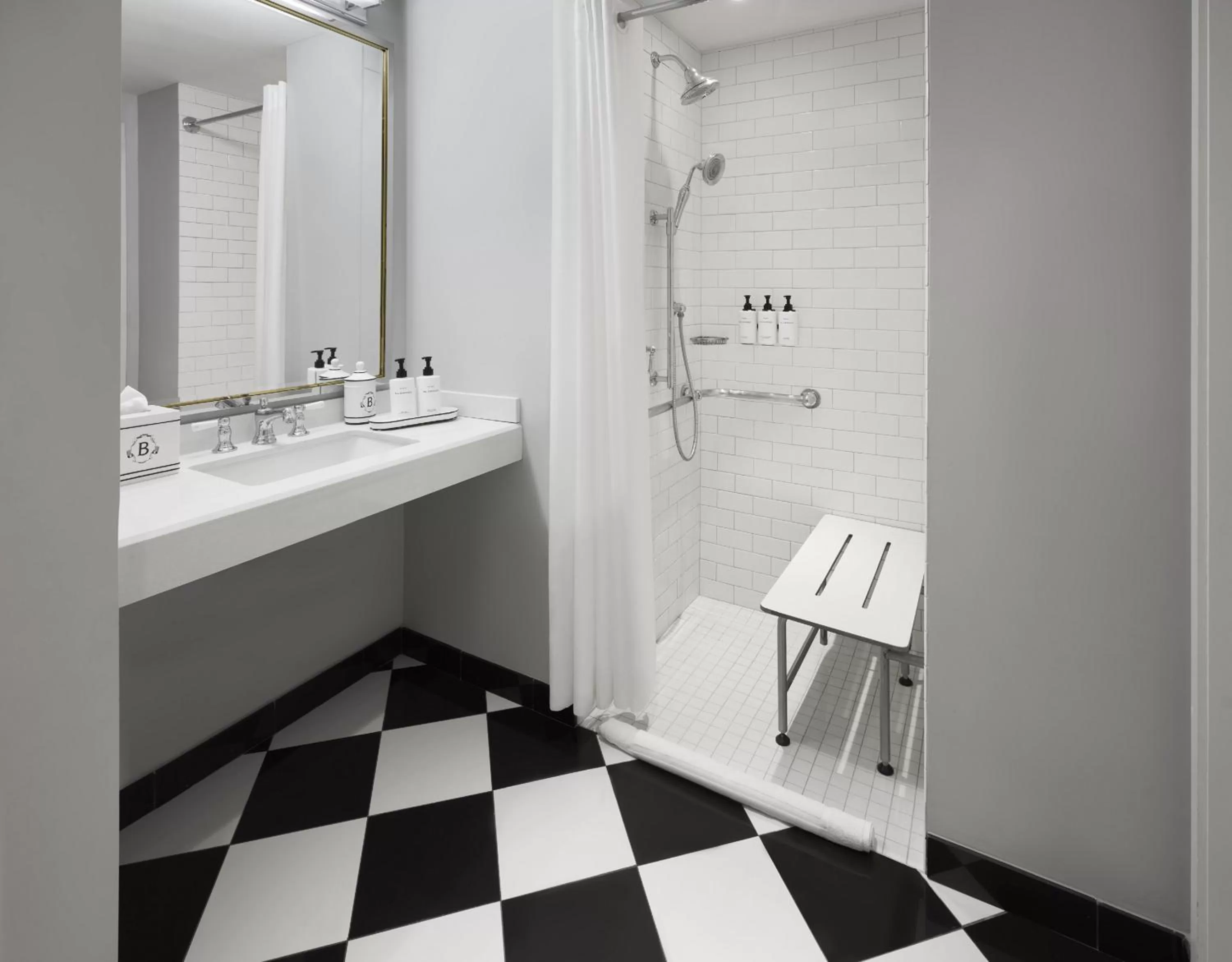 Photo of the whole room in InterContinental New York Barclay Hotel by IHG