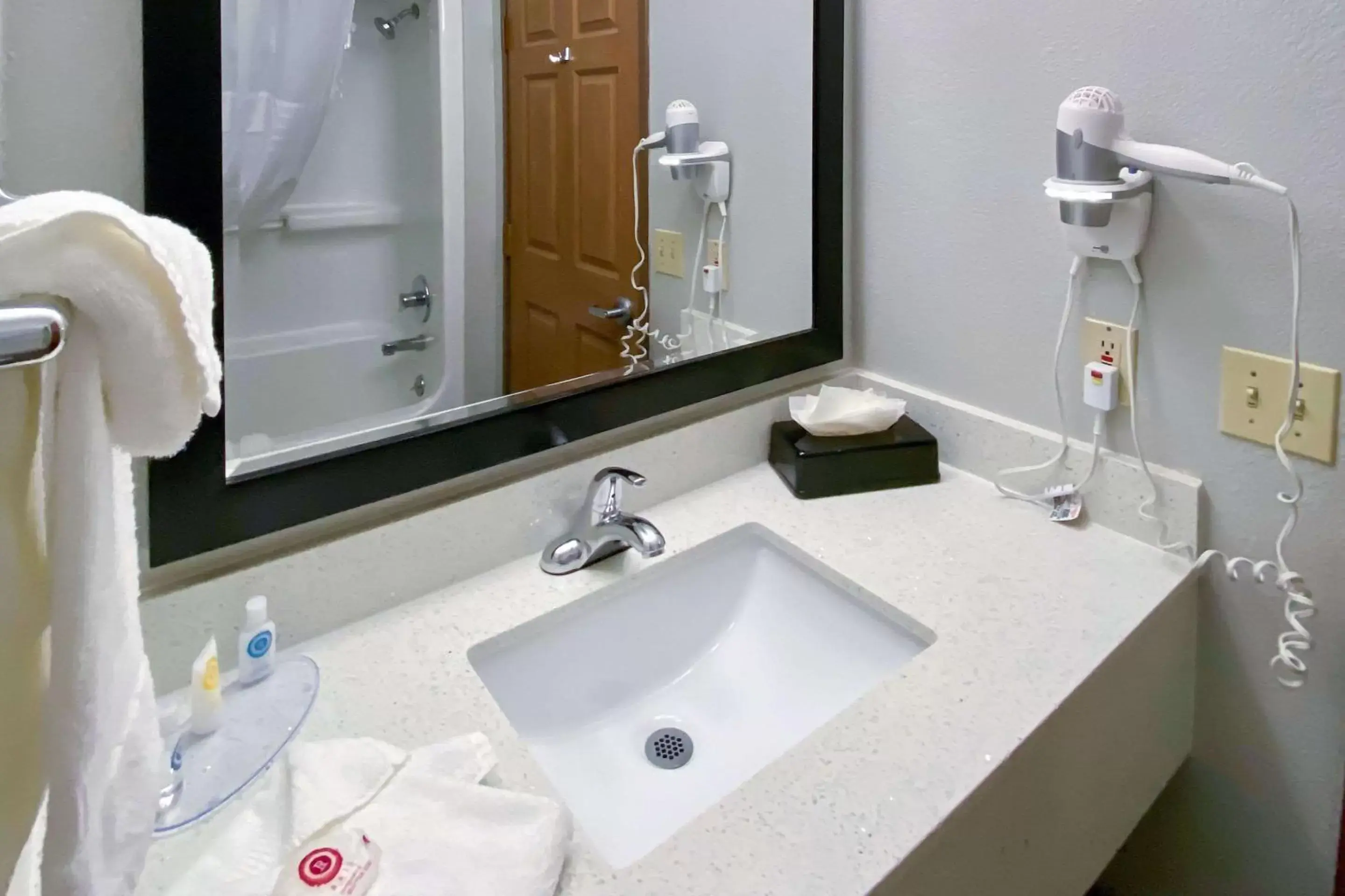 Bathroom in Comfort Inn Owasso – Tulsa