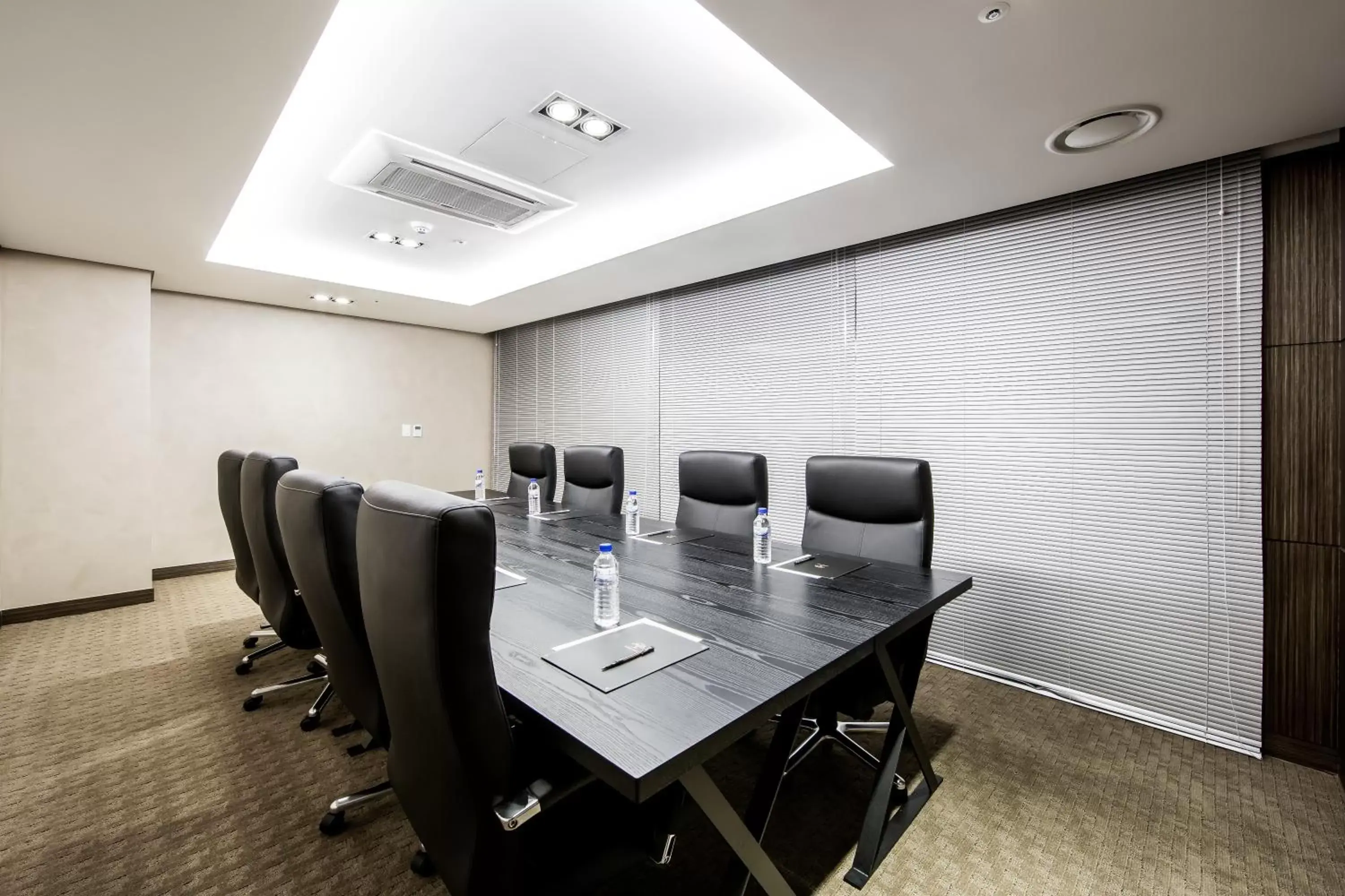 Business facilities in Golden Seoul Hotel