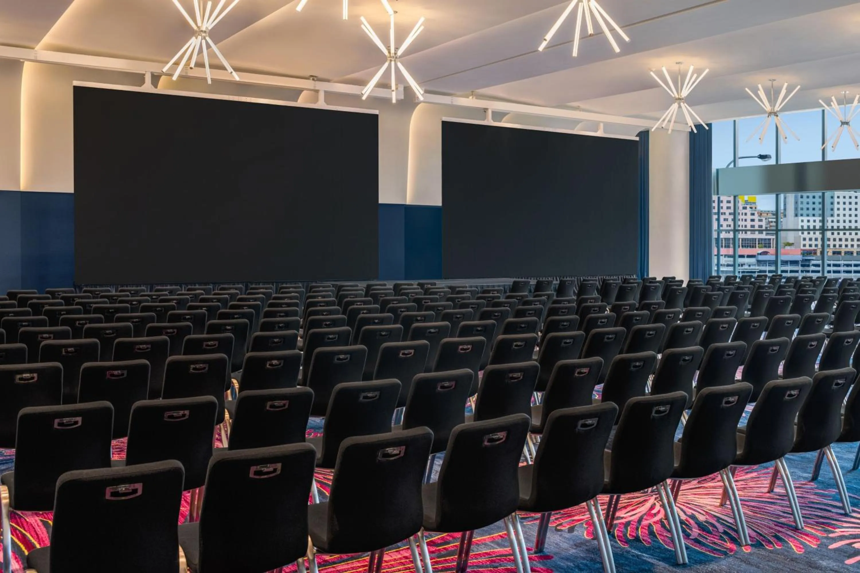 Entertainment in W Sydney