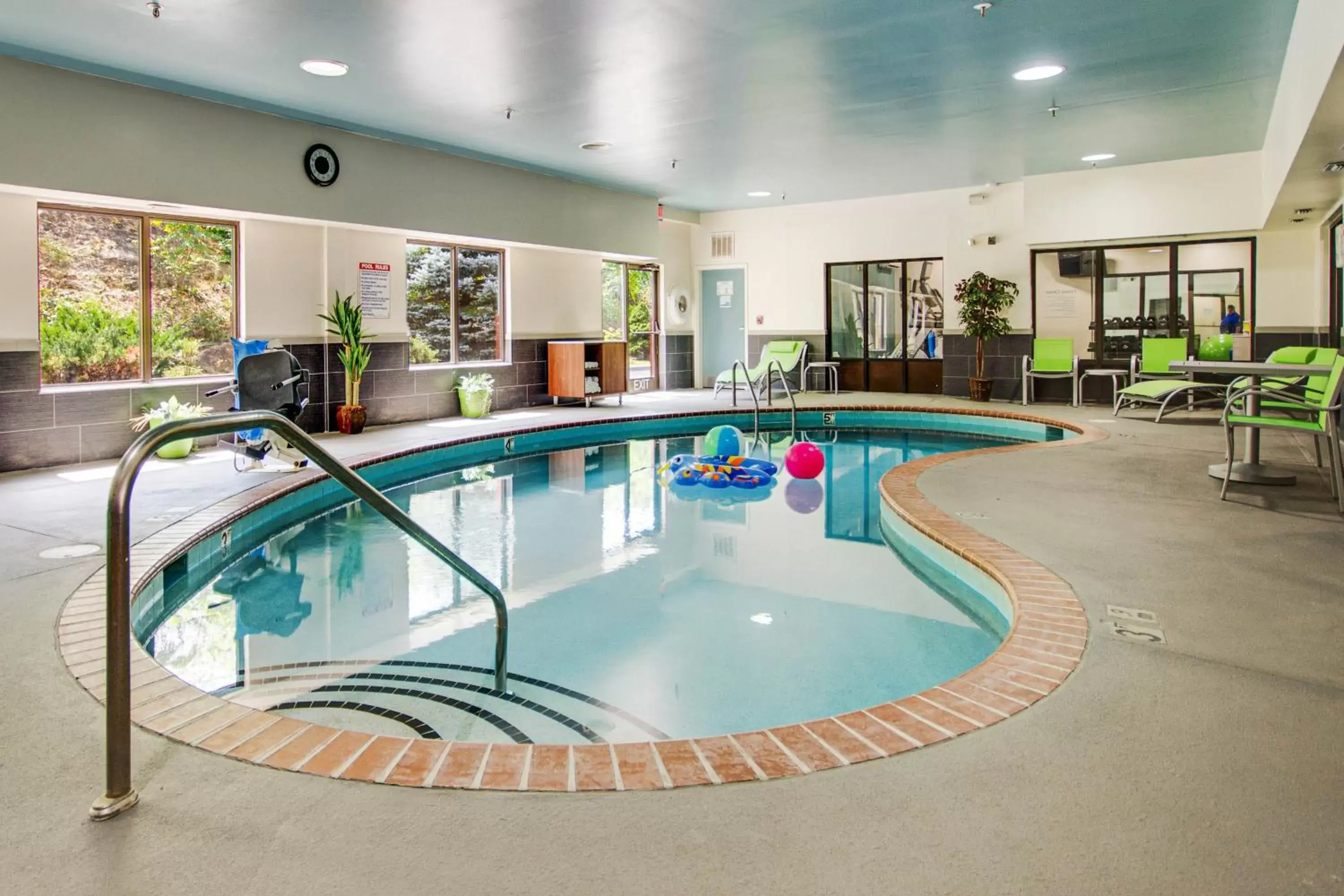 Swimming Pool in Holiday Inn Express Dublin, an IHG Hotel