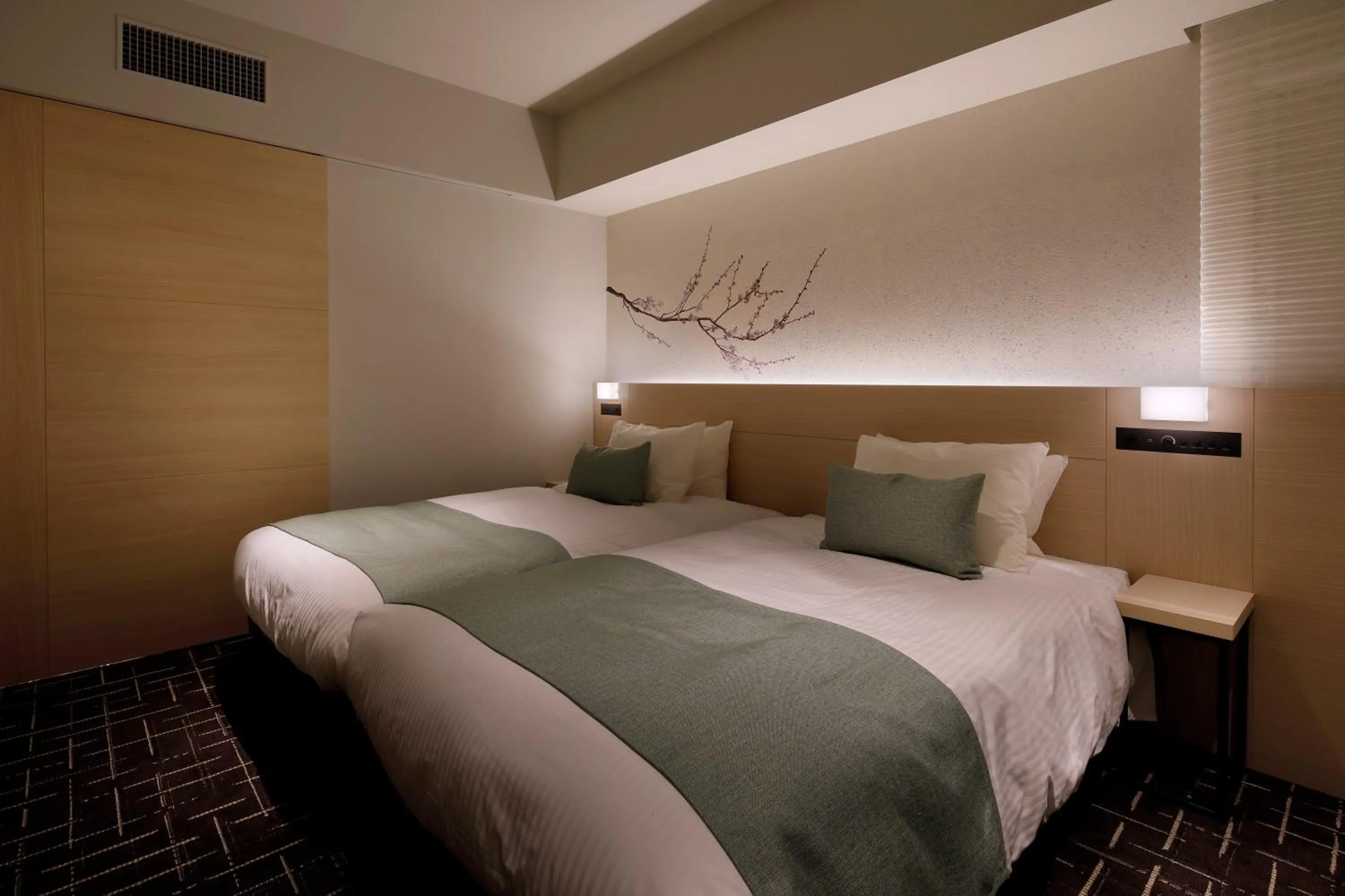 Bed in Hotel Yaenomidori Tokyo