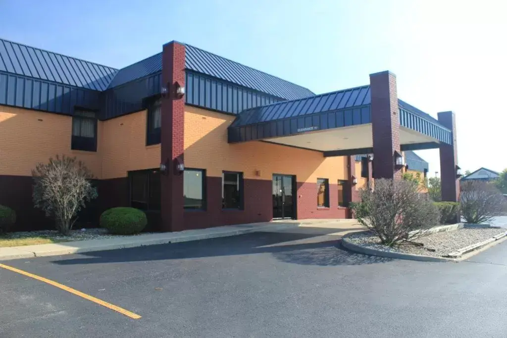 Property Building in Super 8 by Wyndham Columbia City