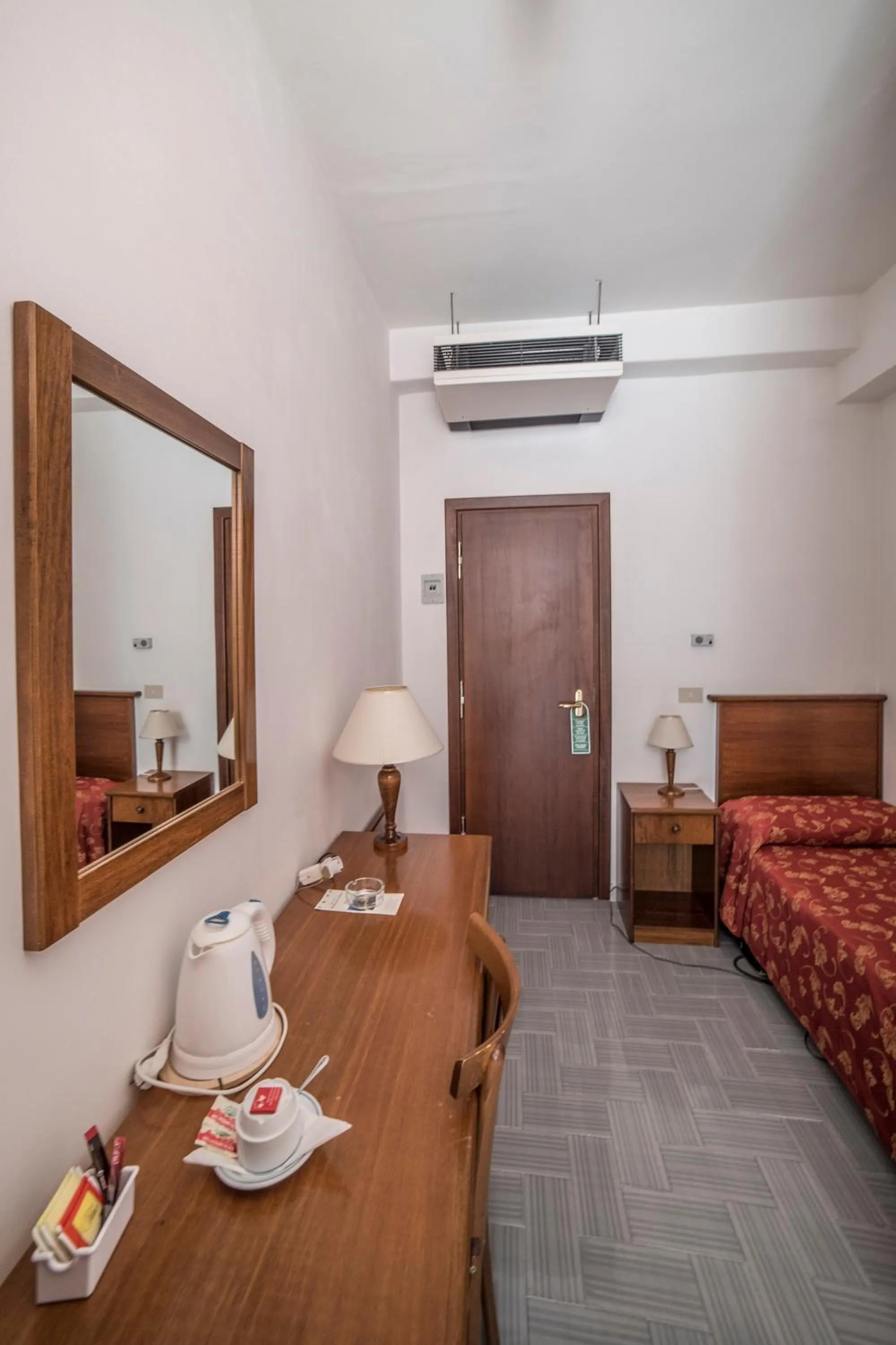 Photo of the whole room, Bed in Hotel Isola Bella