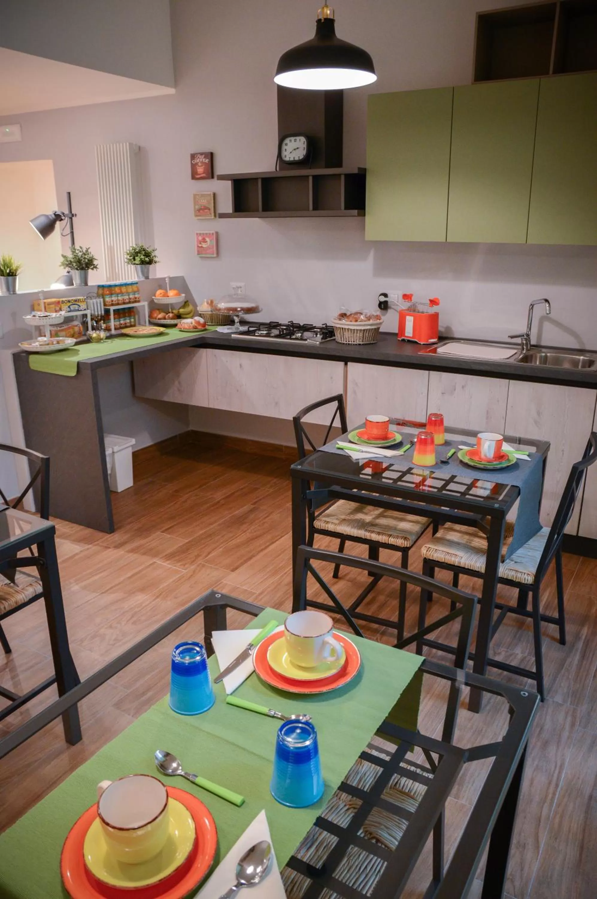 Kitchen or kitchenette in La Fara B&B