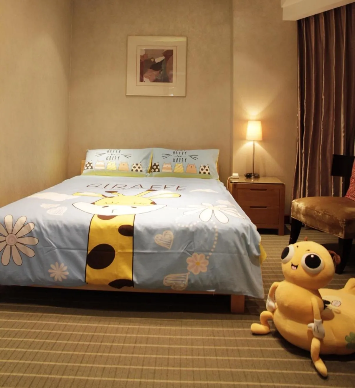 Bed in Kunming Haitian Hotel