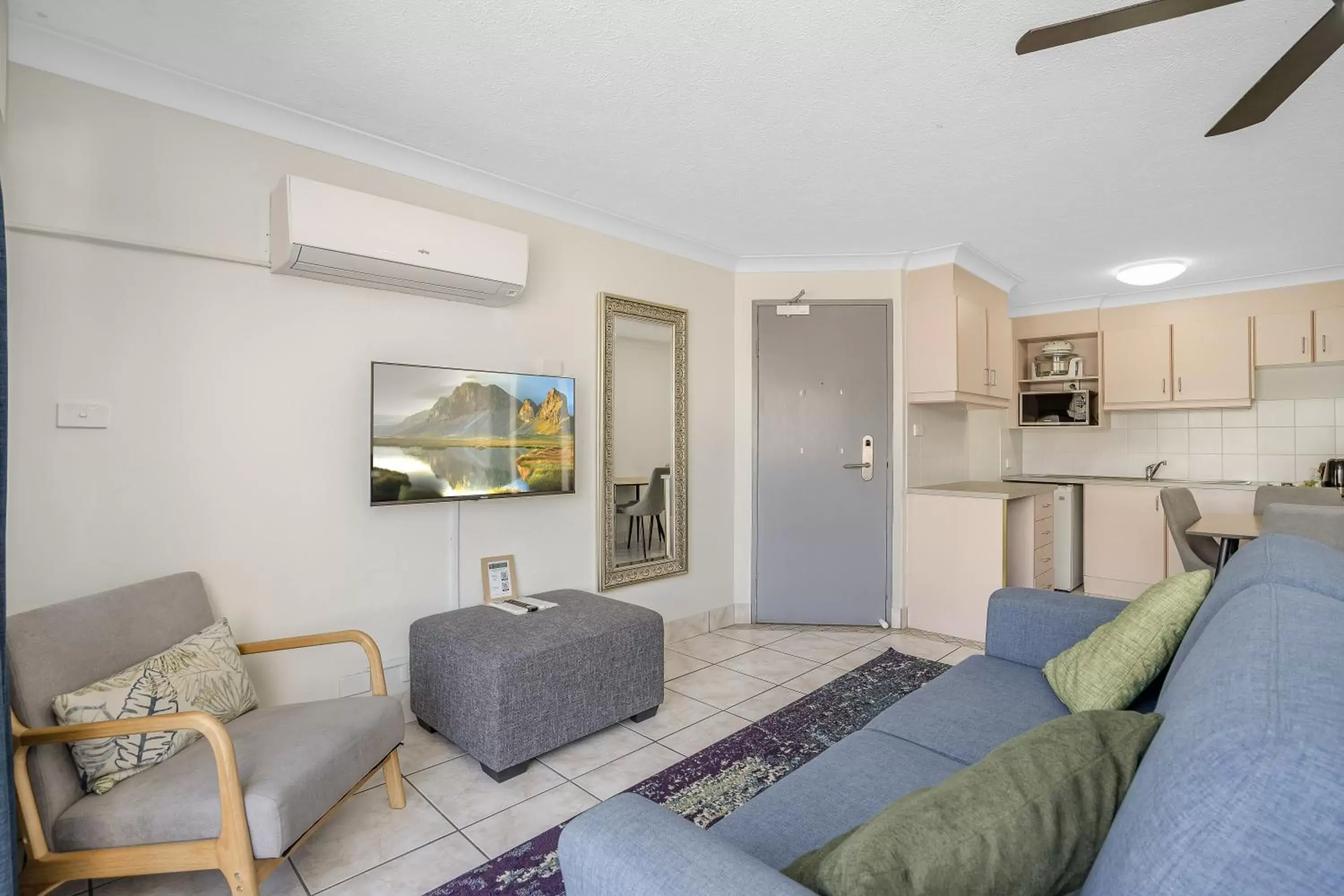 Bedroom, Seating Area in Nelson Towers Motel & Apartments