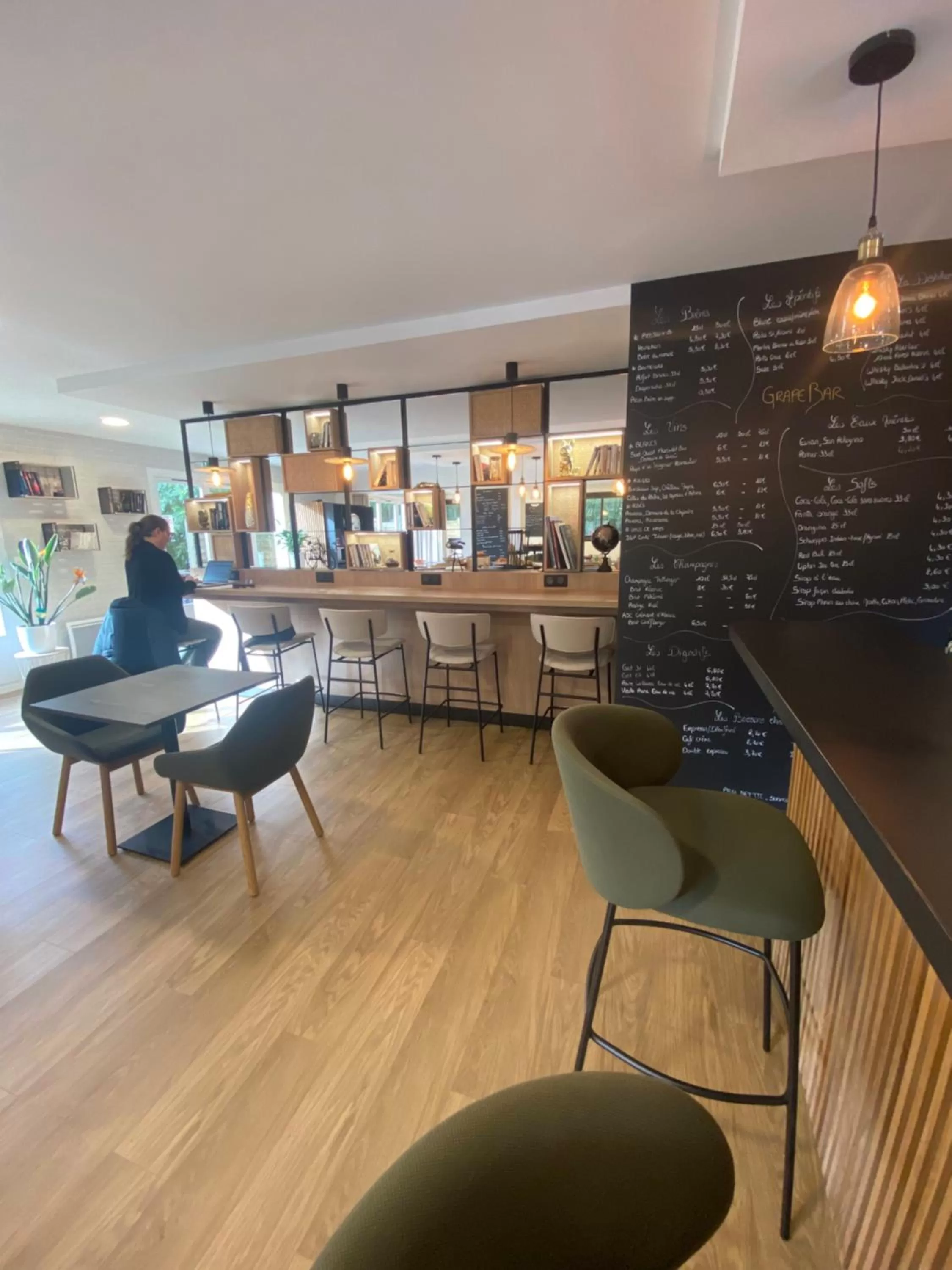 Restaurant/places to eat in Campanile Nantes ~ Rezé Aéroport