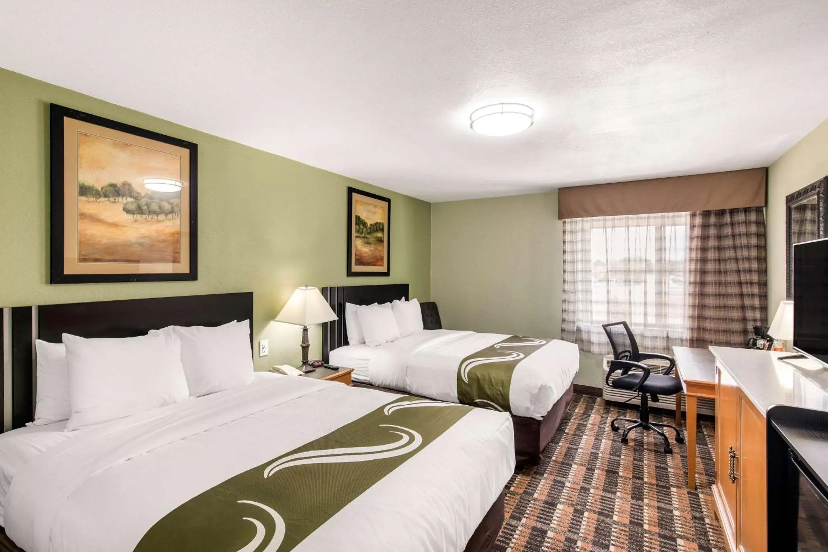 Photo of the whole room in Quality Inn & Suites Plano