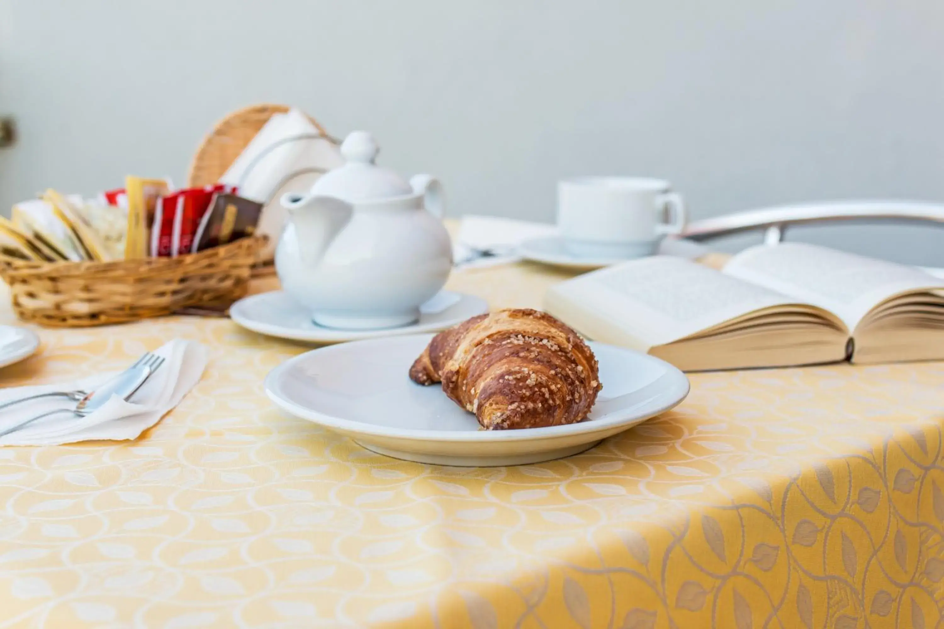 Breakfast, Food in Albergo Residenziale Gli Ontani