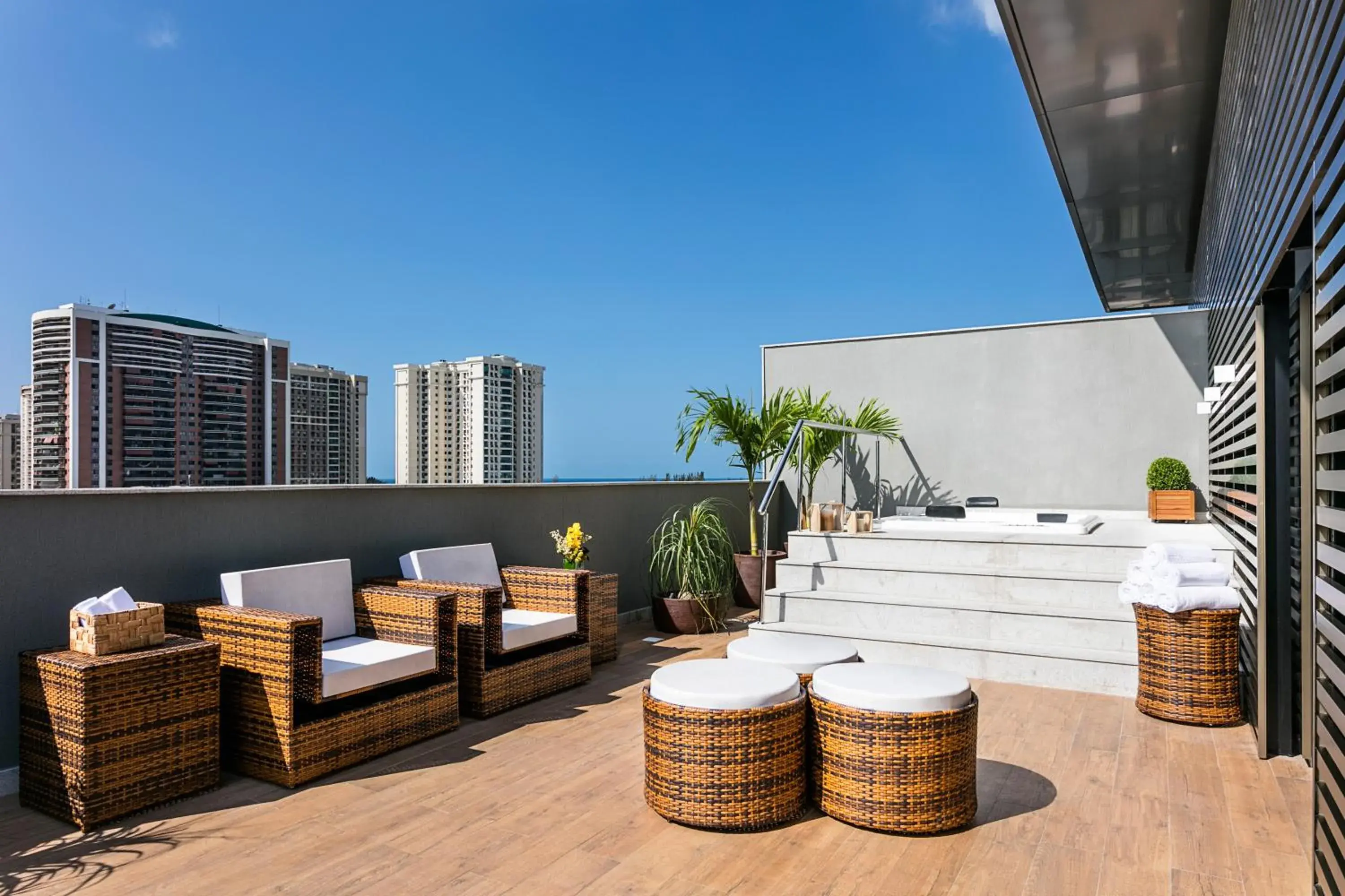 Hot Tub, Patio/Outdoor Area in Vogue Square Fashion Hotel by Lenny Niemeyer