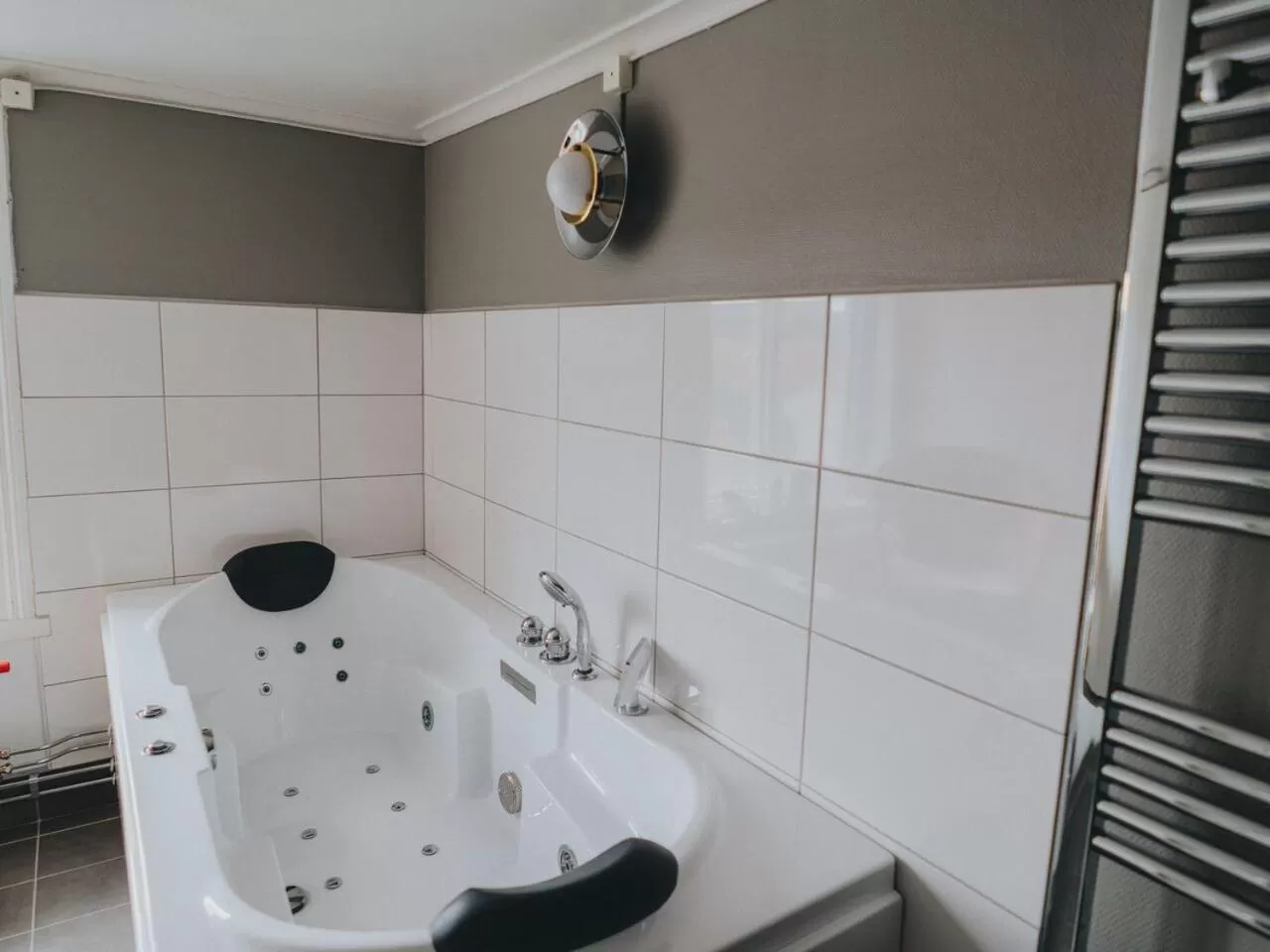 Bathroom in Arboga Stadshotell