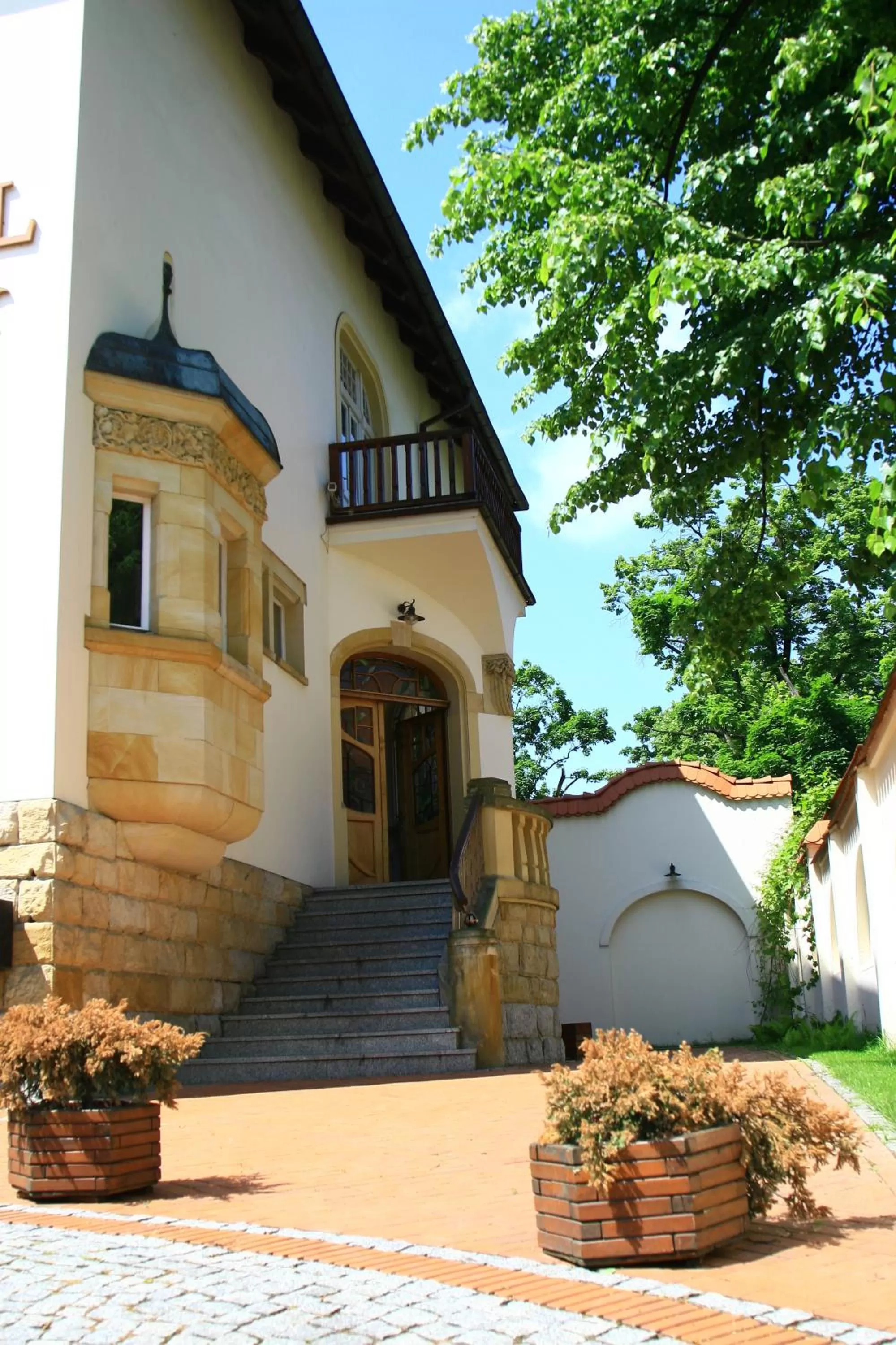 Facade/entrance in Hotel Pałacyk