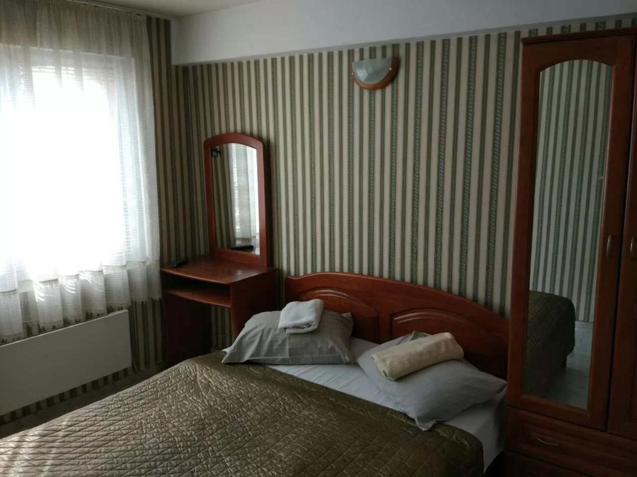 Photo of the whole room, Bed in Family Hotel Kartala