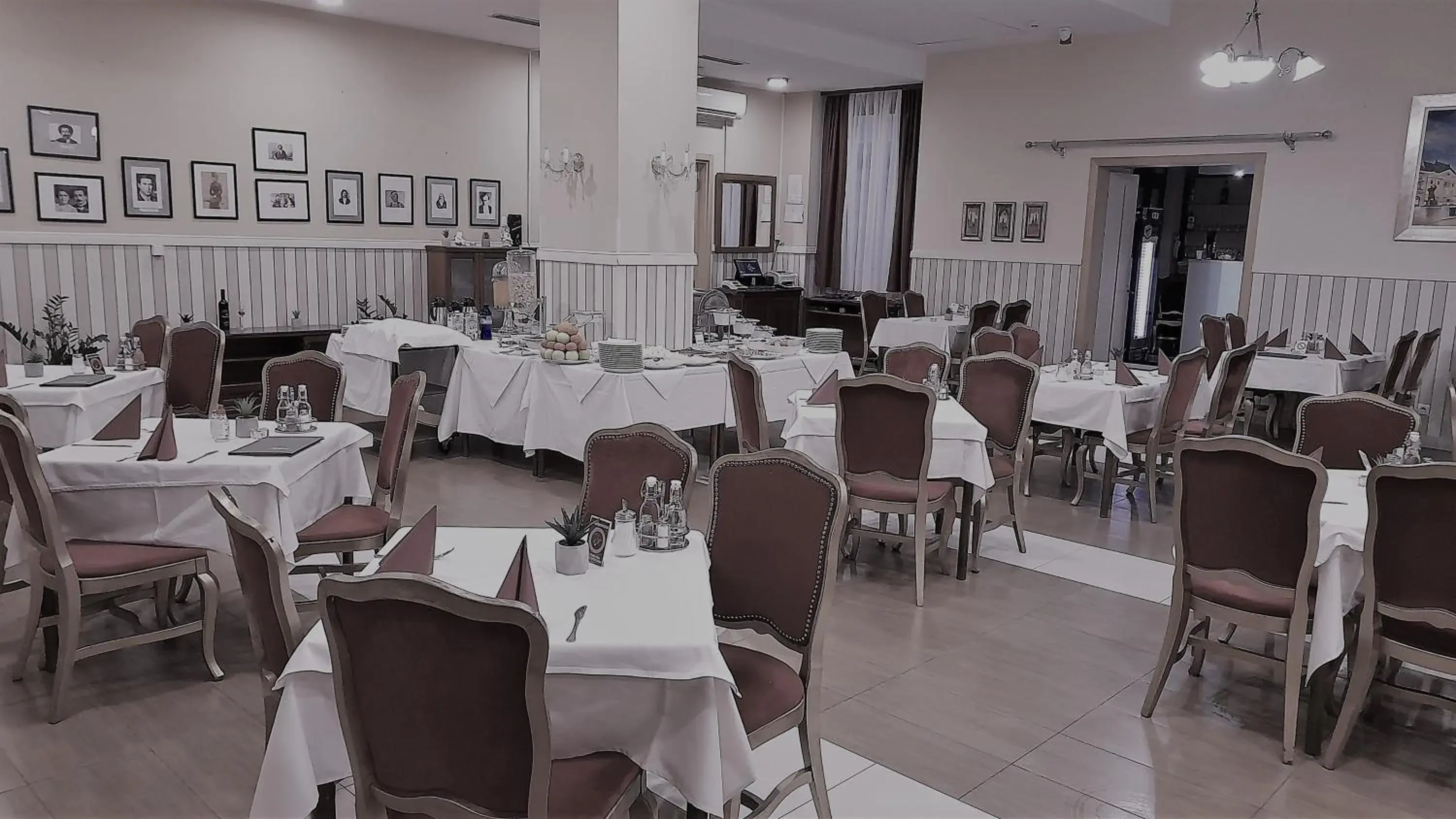 Restaurant/Places to Eat in Hotel Vojvodina
