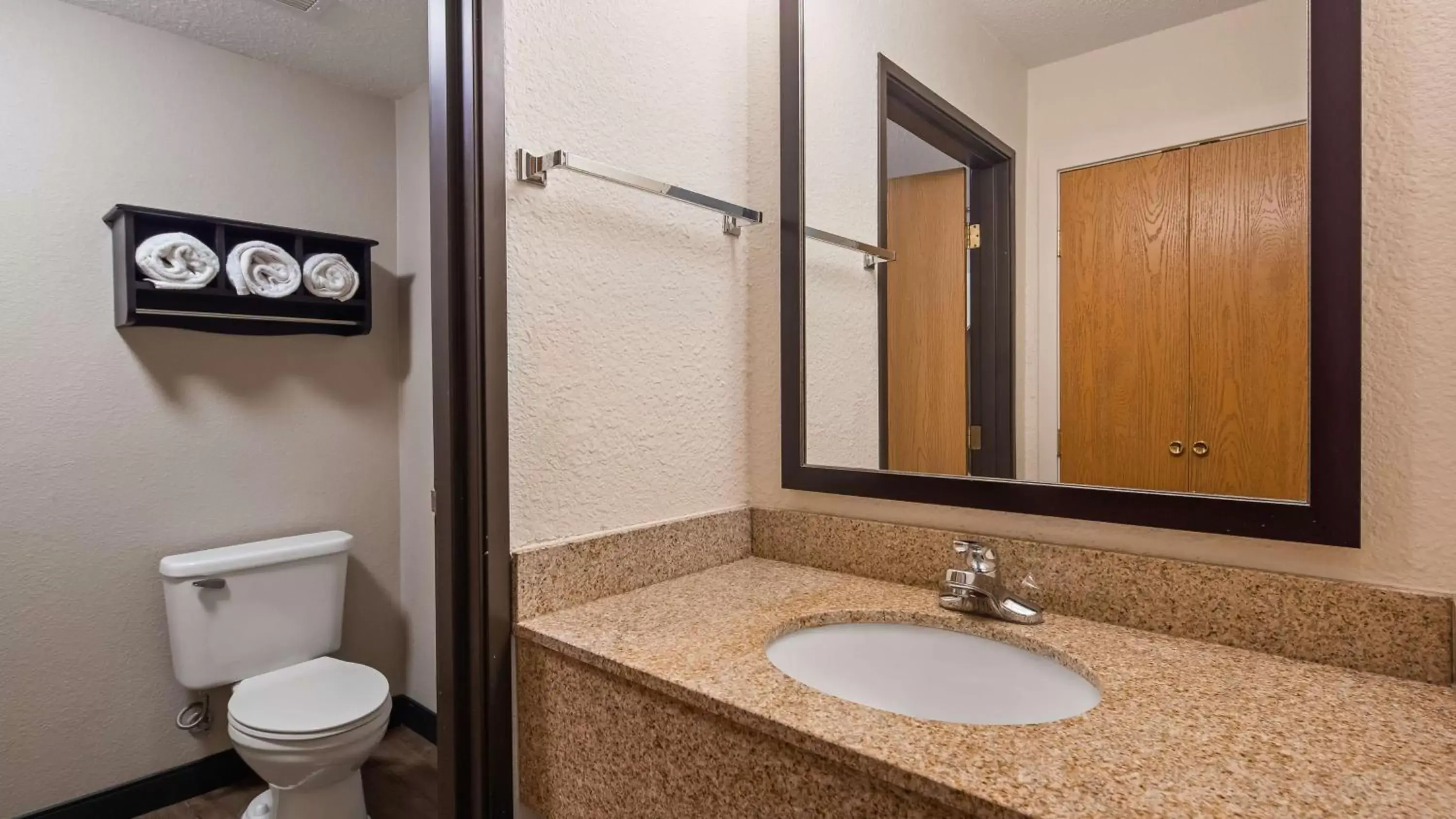 Bathroom in Best Western Plus Newark/Christiana Inn