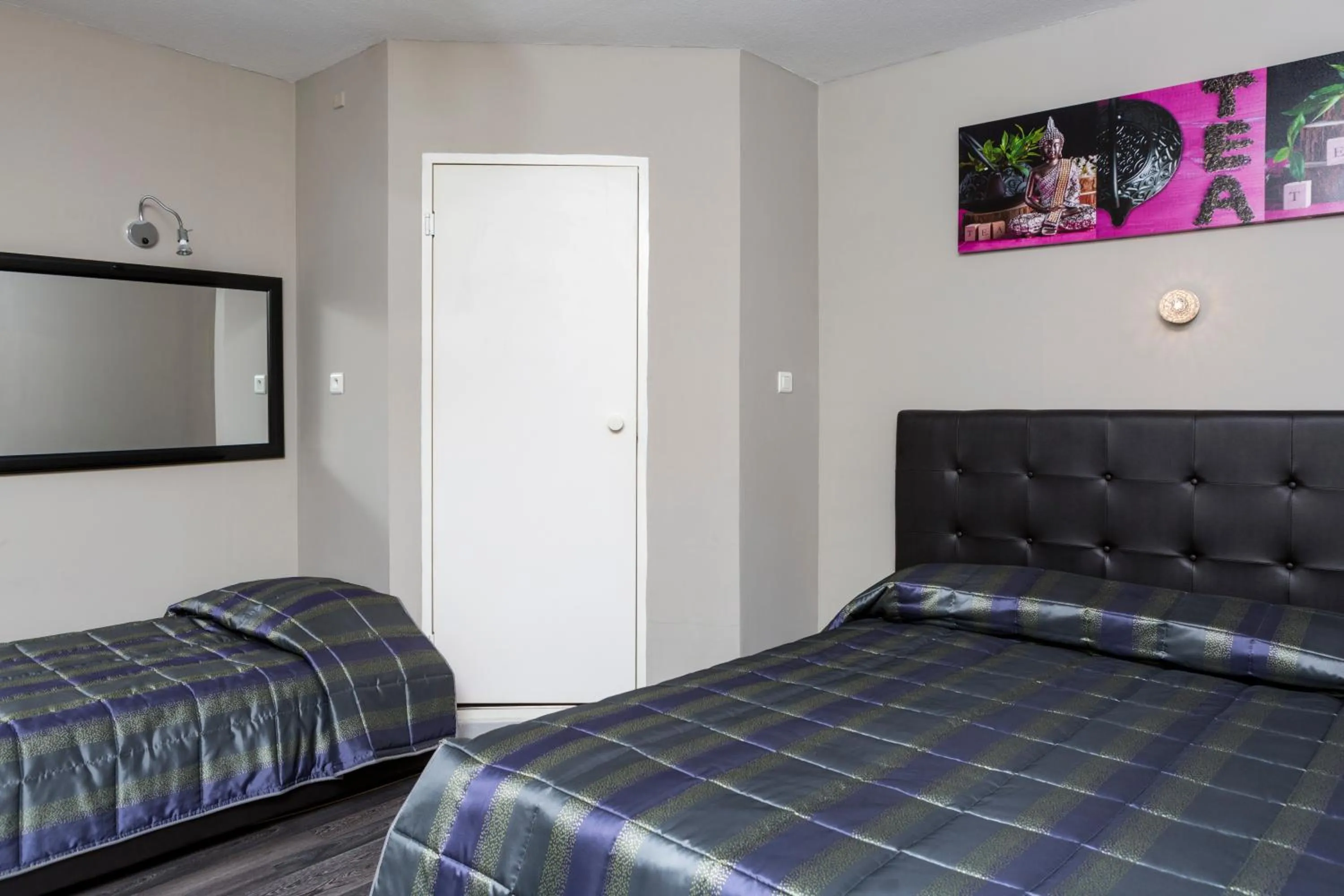 Bedroom, Bed in Initial by balladins Lyon / Chanas